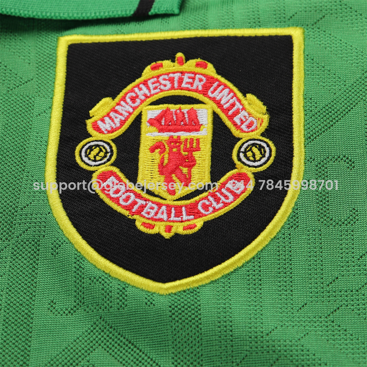 GlobeJersey-Retro Manchester United 92-94 Away Kids Kit