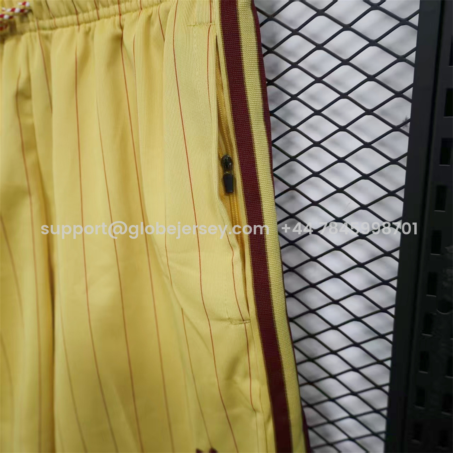 GlobeJersey-Arsenal 25-26 Trefoil Yellow Travel Shorts - Player Version