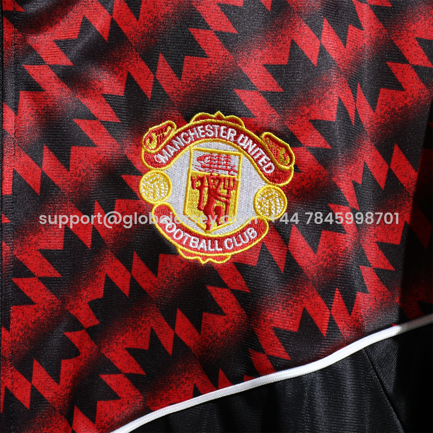 GlobeJersey-Manchester United 25-26 Training Set - Red Black Top and Black Pants