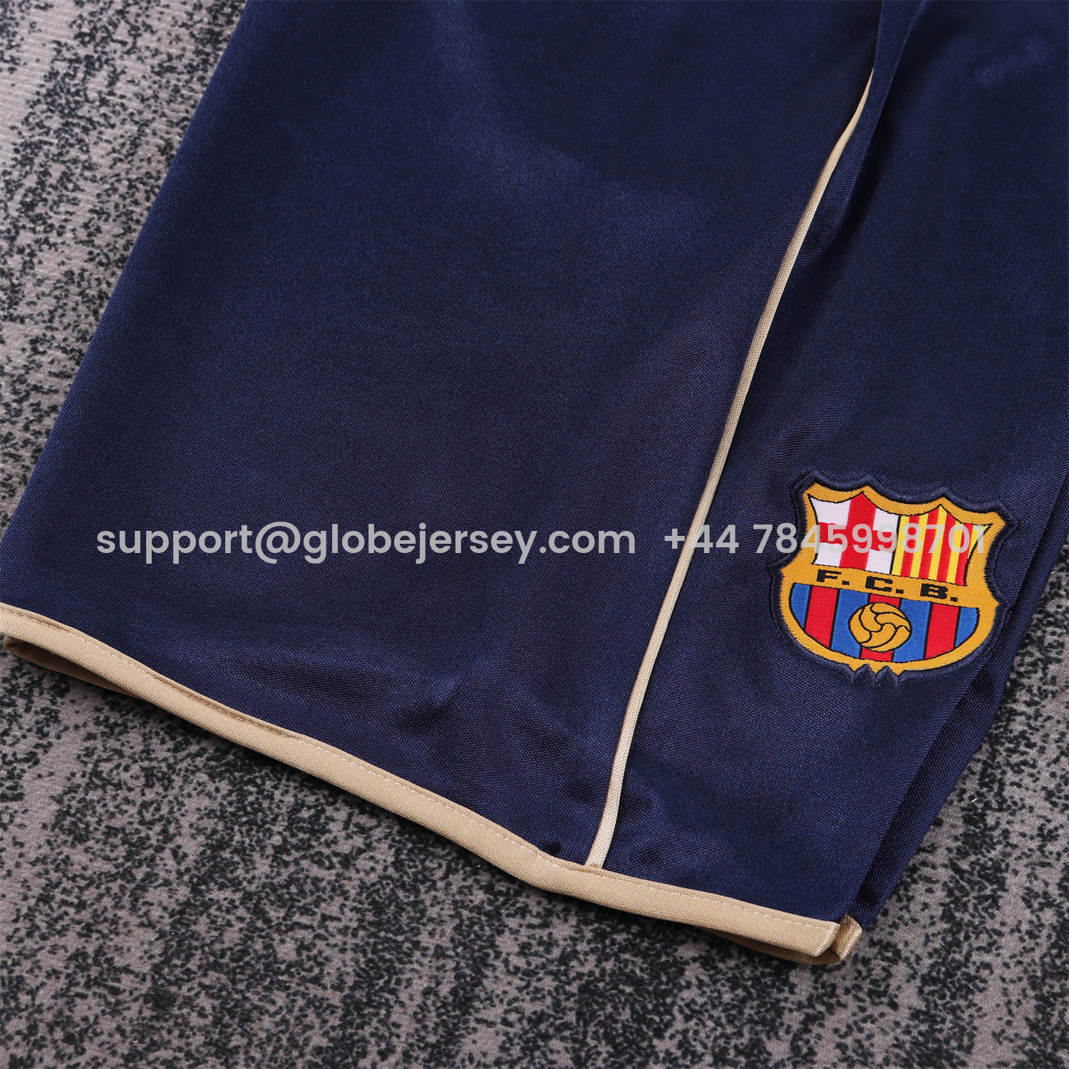 GlobeJersey-Retro Barcelona 2001-02 Away Kids Kit