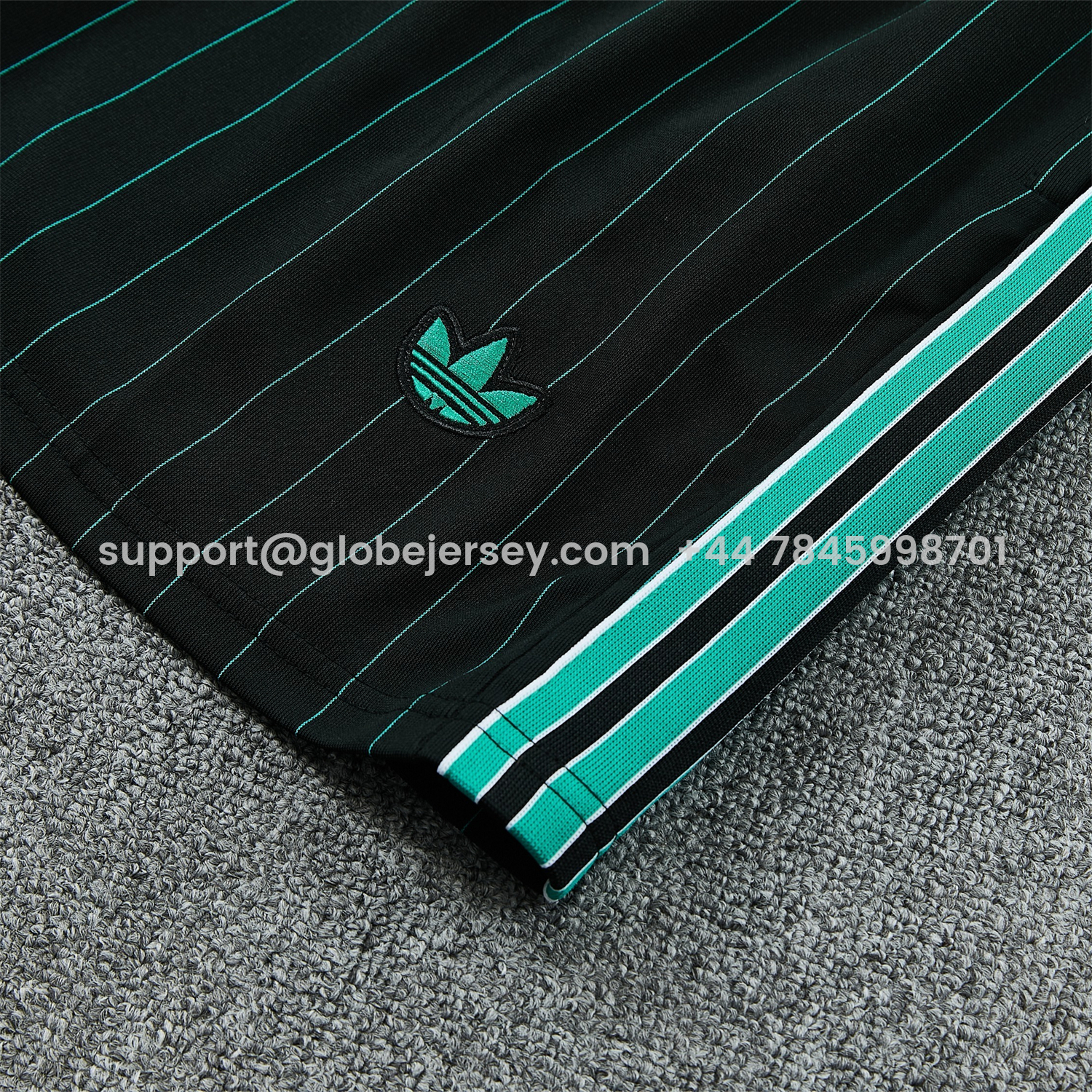 GlobeJersey-Liver.pool 25-26 Retro Style Vest Training Set - Black With Turquoise Stripes Top & Pants