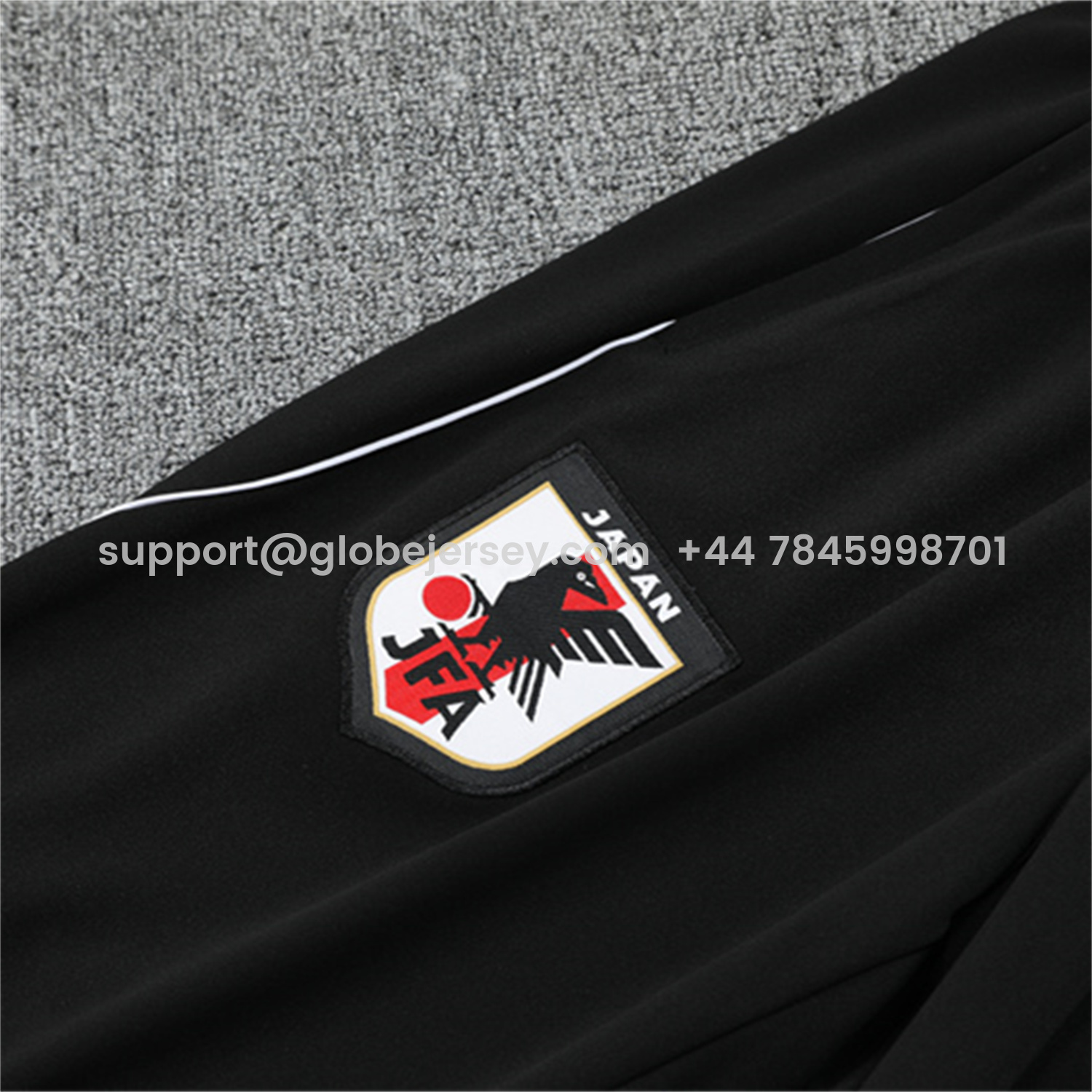 GlobeJersey-Japan 25-26 Long Sleeve Training Set - Light Grey Top and Black Pants