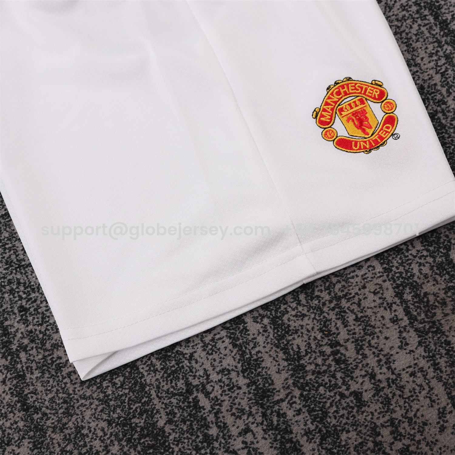 GlobeJersey-Retro Manchester United 2005-06 Home Kids Kit