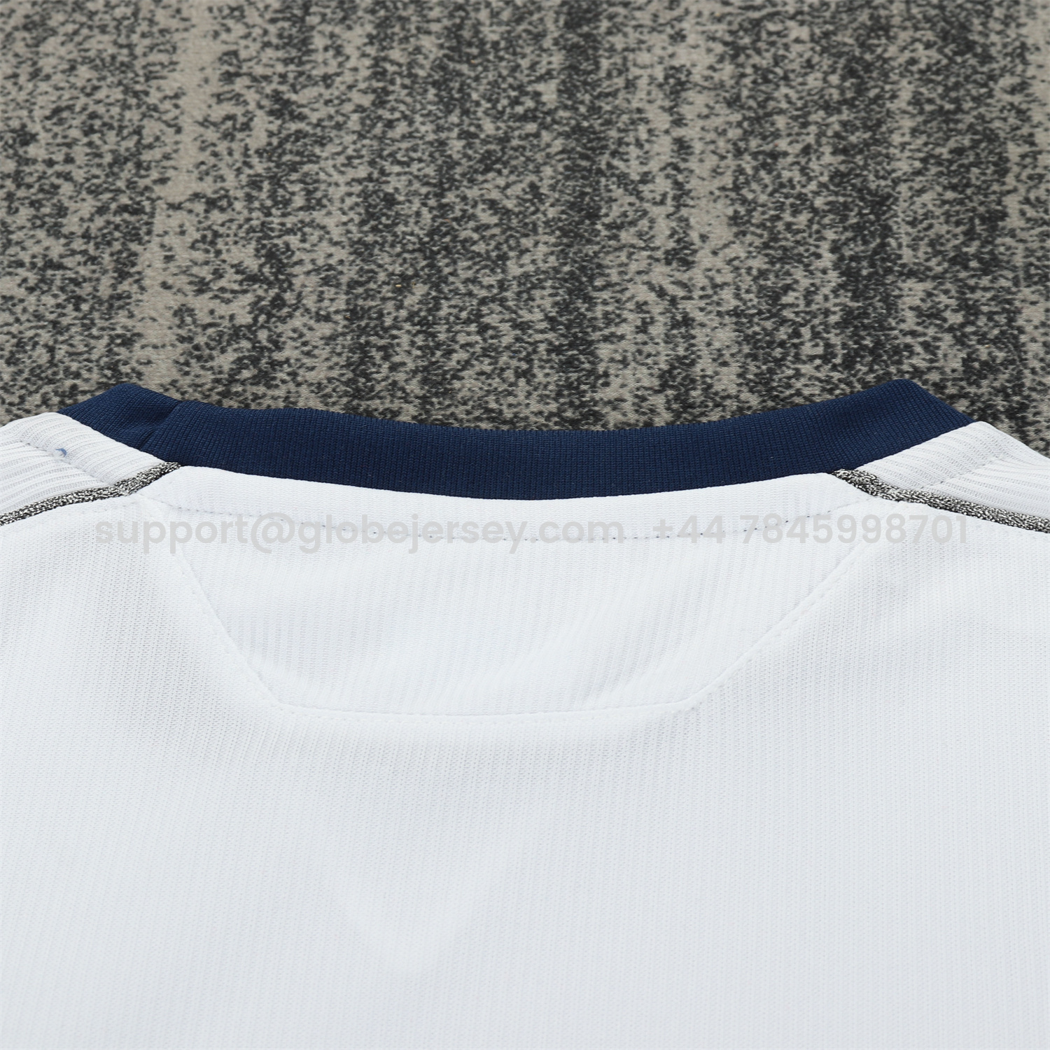 GlobeJersey-Retro Manchester United 2000-01 Away Kids Kit