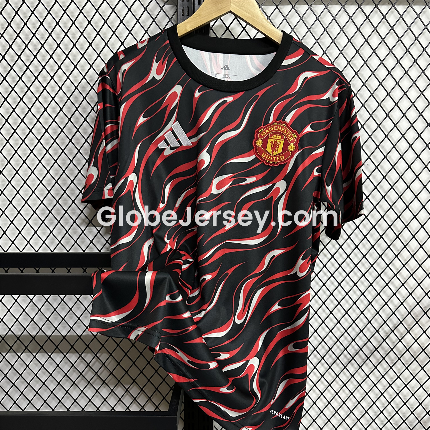 GlobeJersey-Manchester United 25-26 Black and Red Pre-Match Traning Jersey - Fans Version