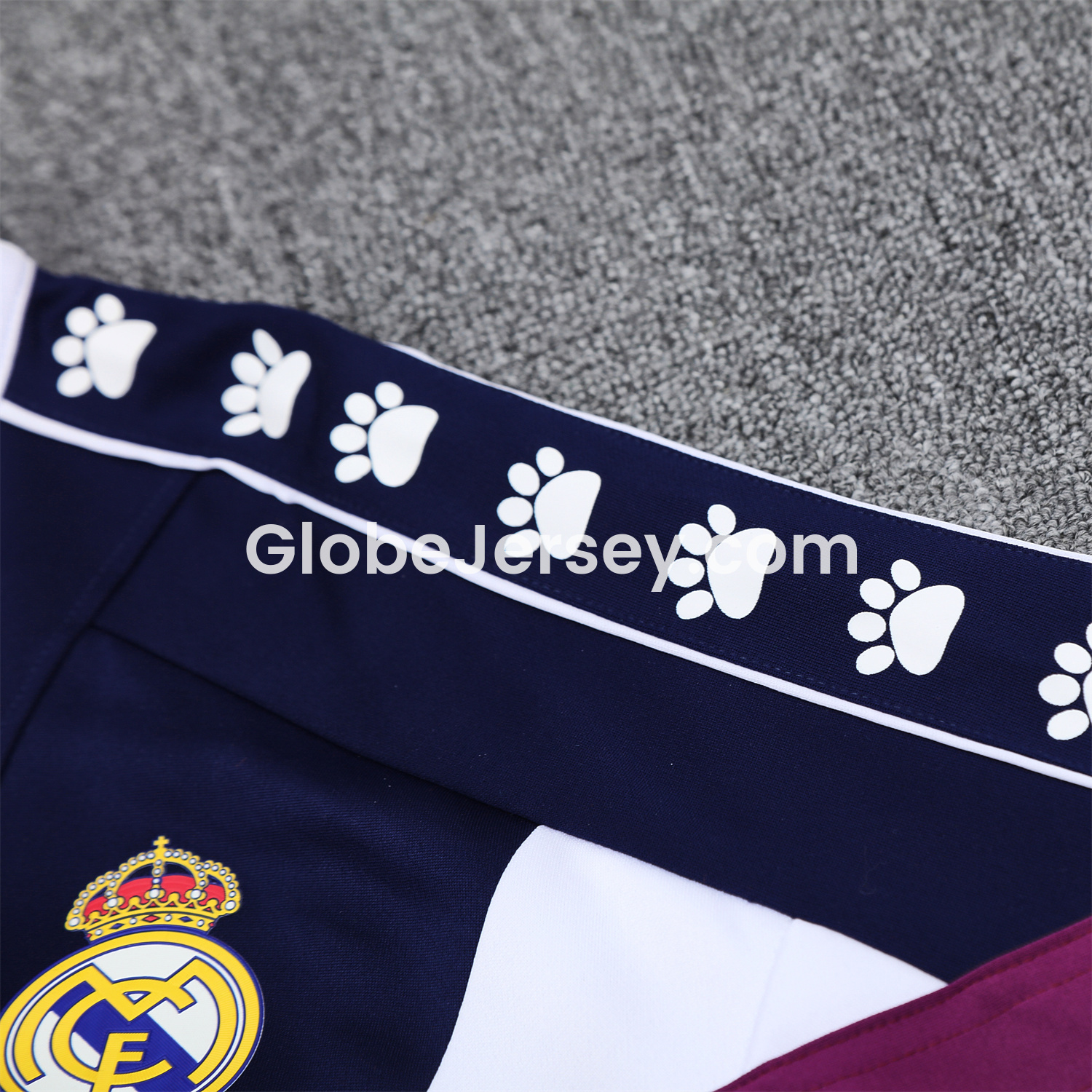 GlobeJersey-Real Madrid 25-26 Throwback Jacket Training Tracksuit - Deep Blue and Purple Jackets & Black Pants