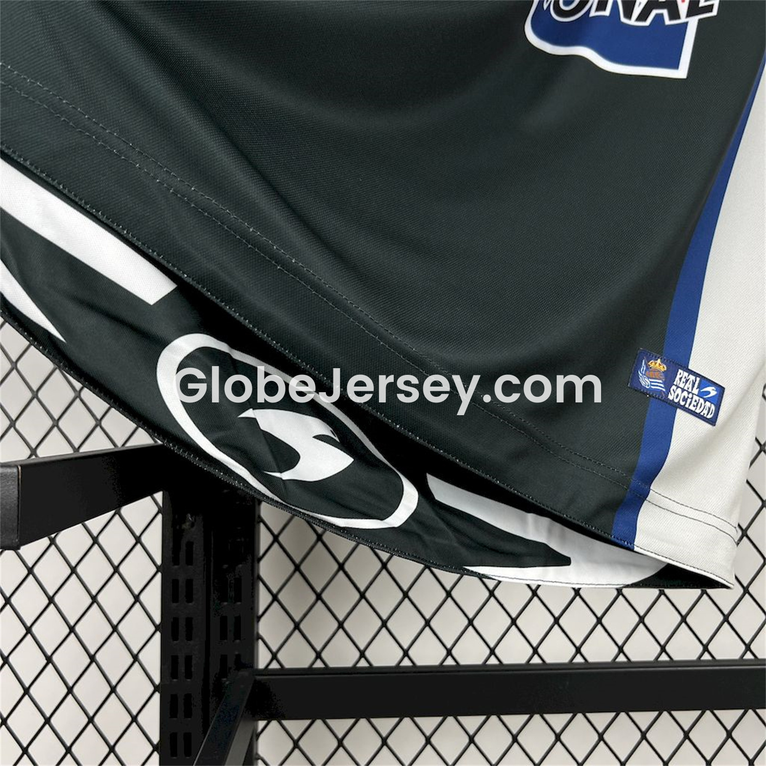 GlobeJersey-Retro Real Sociedad 2000-02 Away Jersey