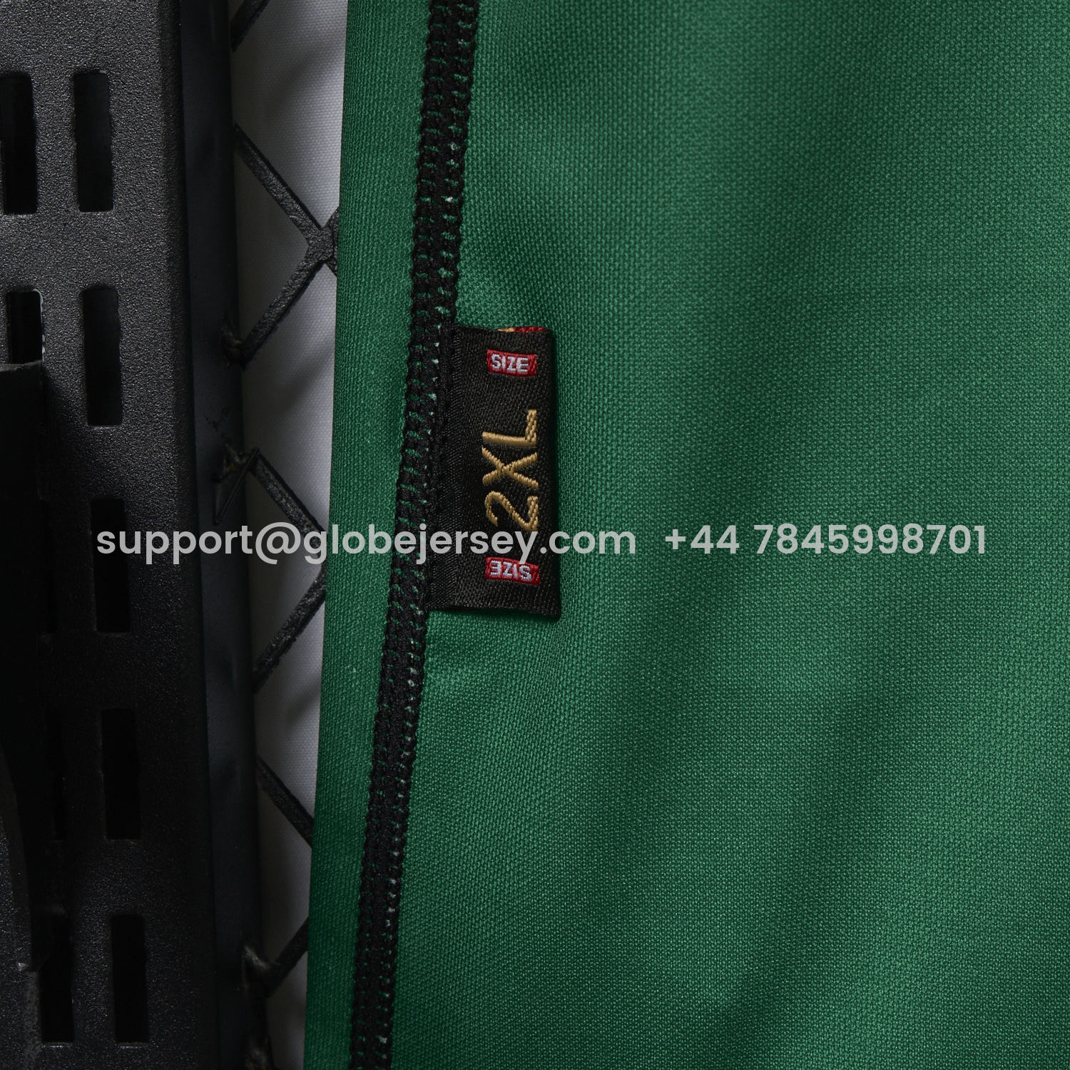 GlobeJersey-Retro Werder Bremen 2003-04 Home Jersey