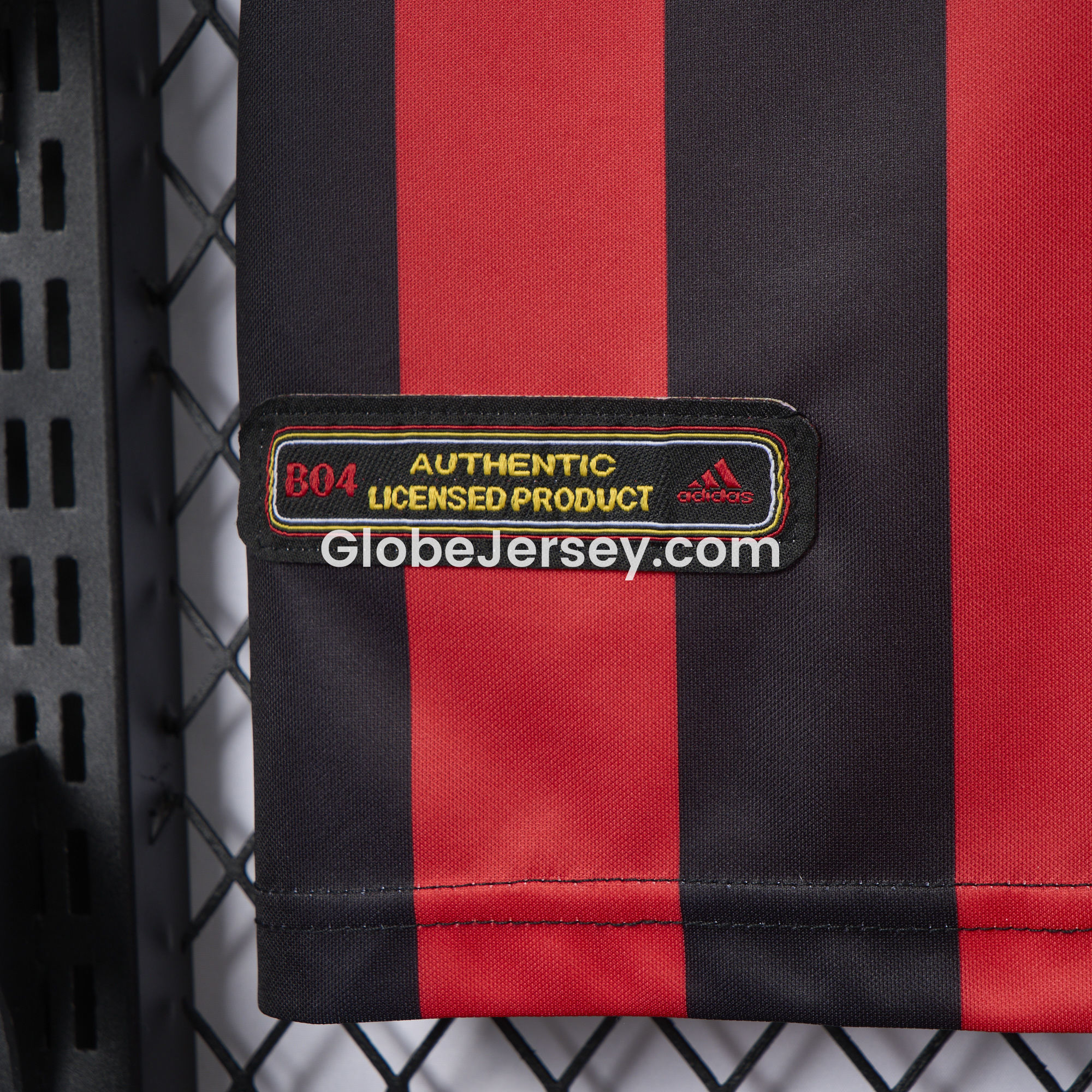 GlobeJersey-Retro Bayer 04 Leverkusen 2001-02 Home Jersey