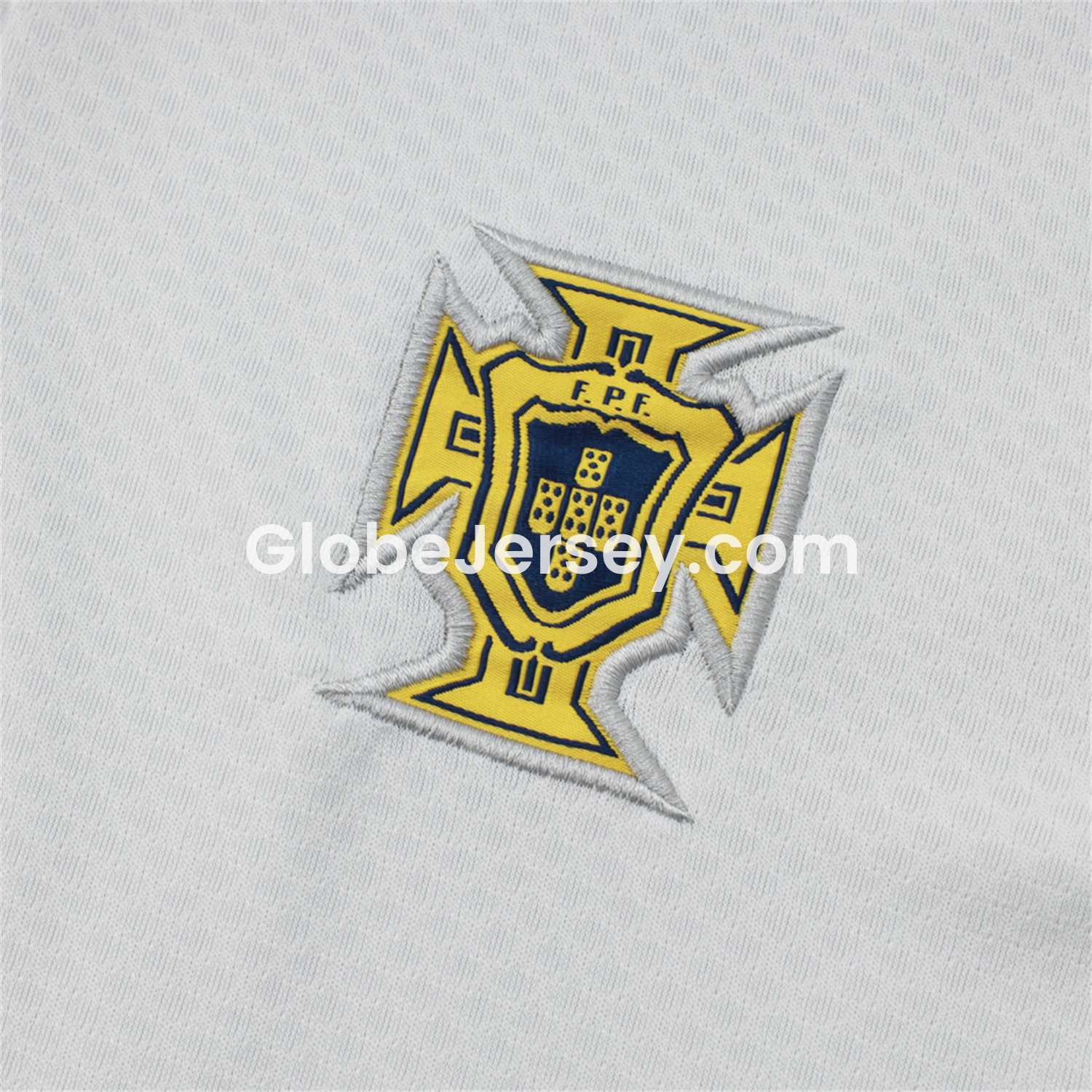 GlobeJersey-Portugal 25-26 Long Sleeve Training Set - Off White Top and Deep Blue Pants