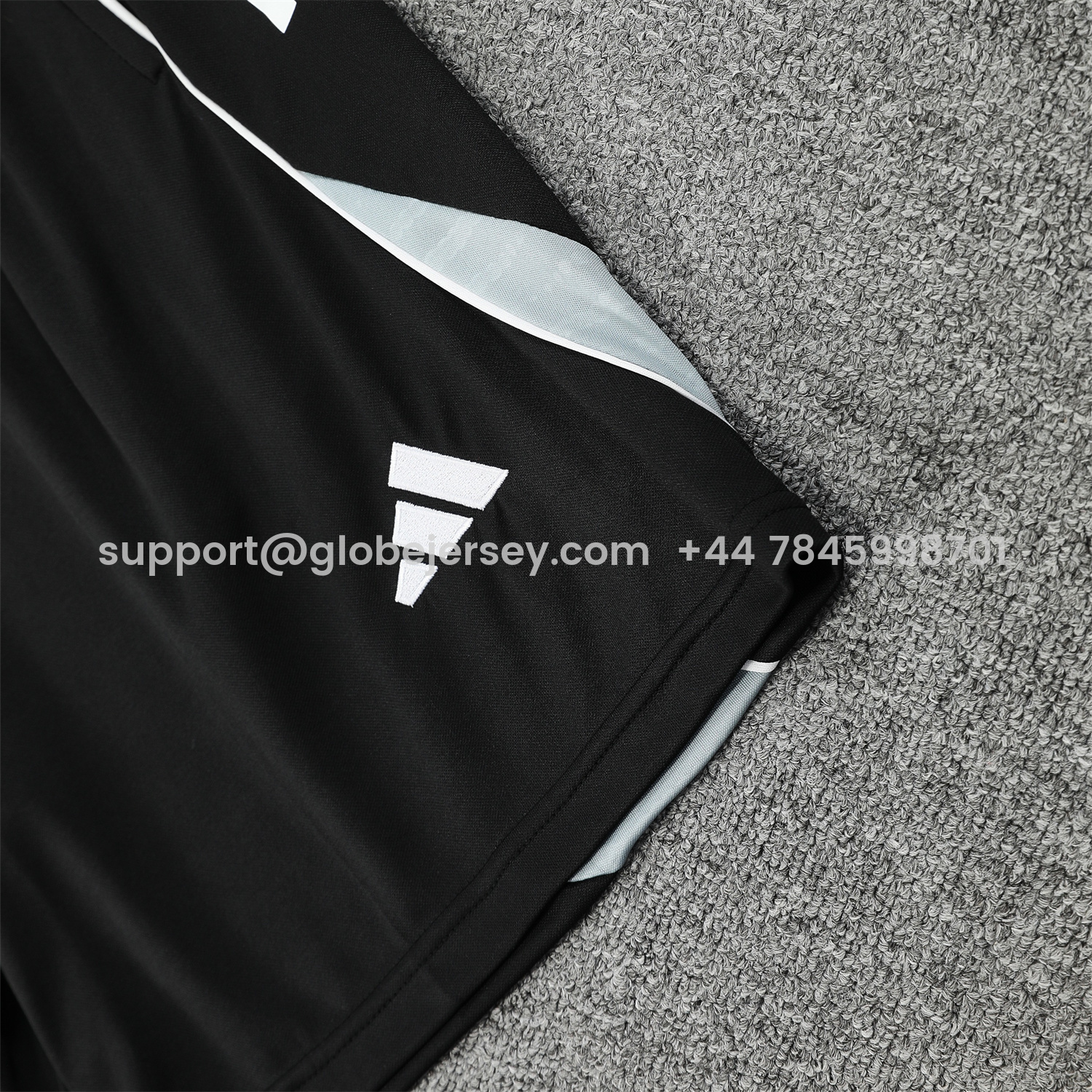 GlobeJersey-Real Madrid 25-26 Short-Sleeve Training Set - Colorful Curve Pattern Top & Black Shorts