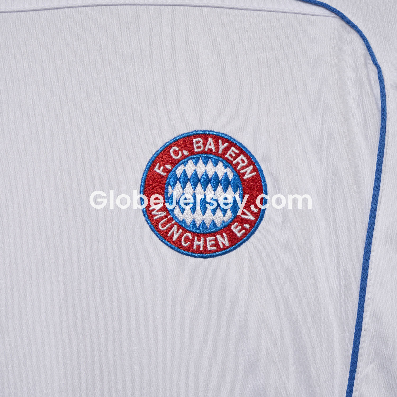 GlobeJersey-Bayern Munich 25-26 Urban Purist Throwback White Jersey - Fans Version