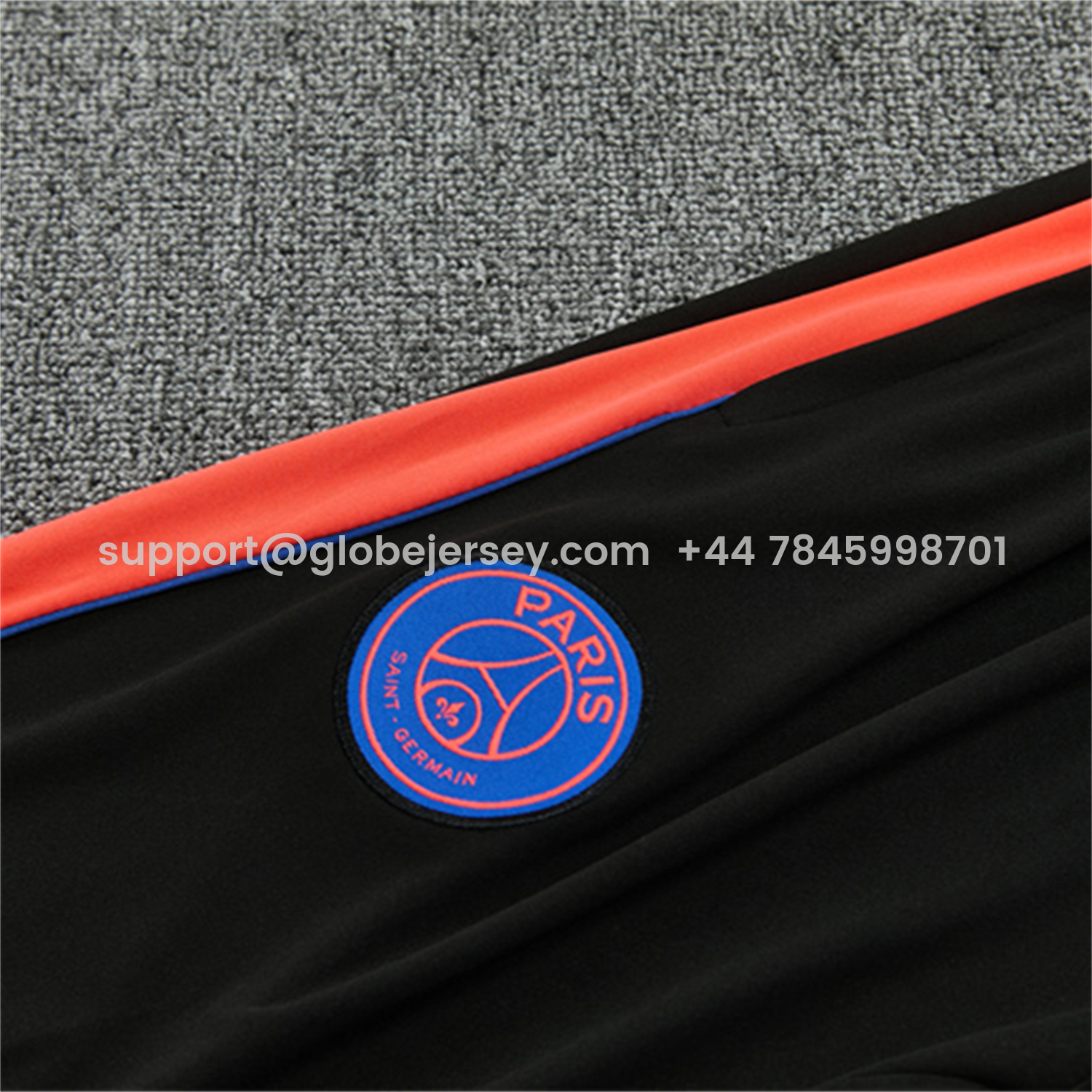 GlobeJersey-Paris Saint-Germain 26-27 Long Sleeves Training Set - Black With Pink Top & Pants