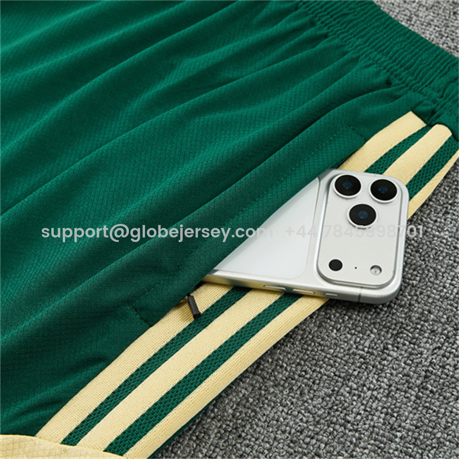 GlobeJersey-Real Madrid 26-27 Kids Short-Sleeve Training Set - Green Top & Green Shorts