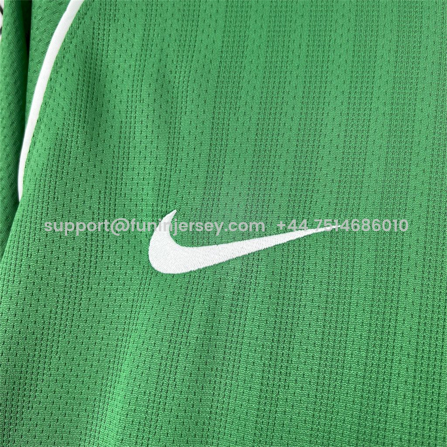 Funinjersey-Retro Manchester United 2007-08 Green Goalkeeper Jersey