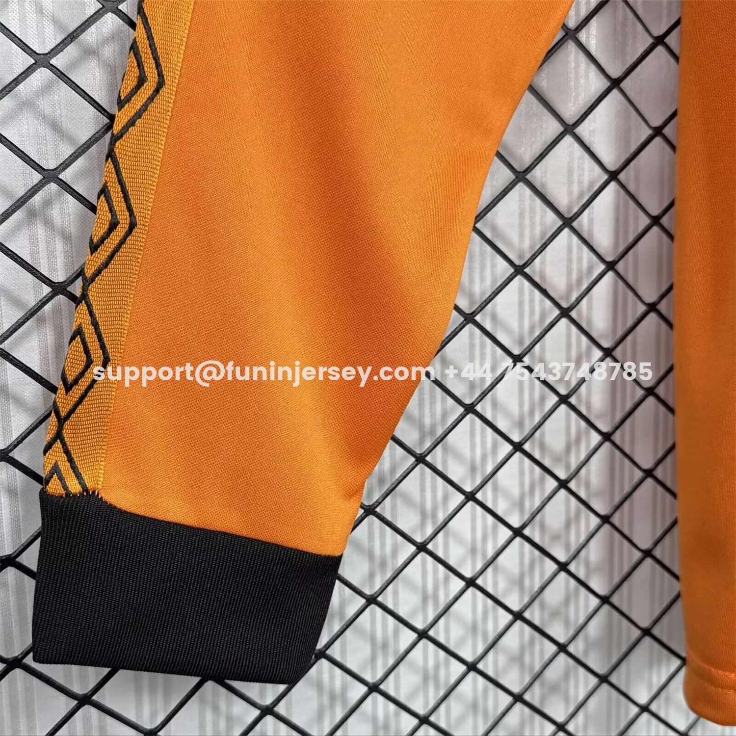 Funinjersey-Retro Wolverhampton Wanderers Wolves 1979-82 Home Long Sleeves Jersey - Fans Version