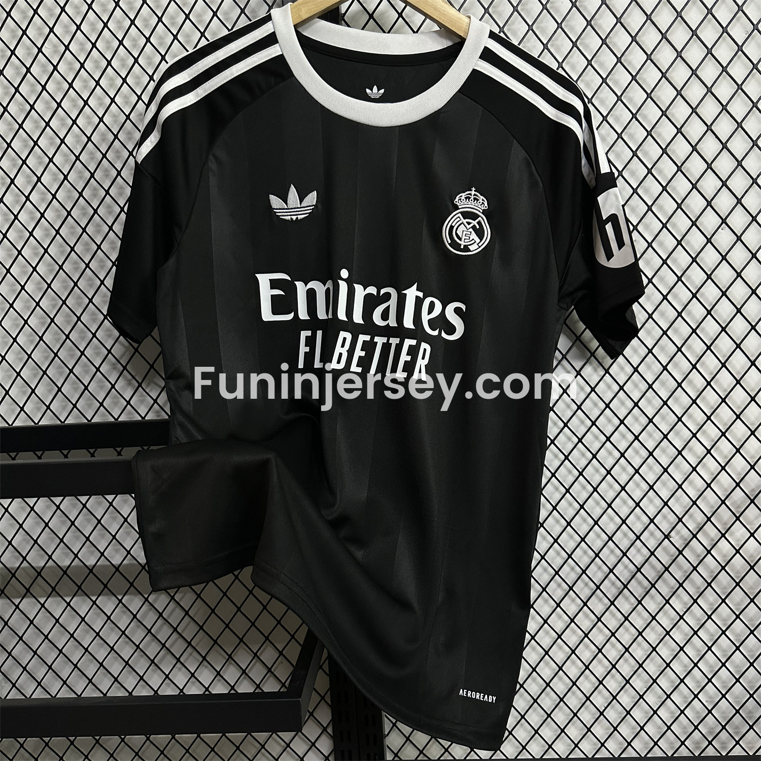 Funinjersey-Real Madrid 25-26 Black Terrace Goalkeeper Jersey - Fans Version