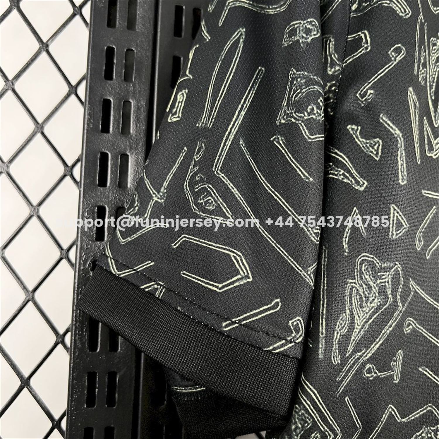 Funinjersey-Sporting CP 25-26 Symbol Design Black Special Jersey - Fans Version