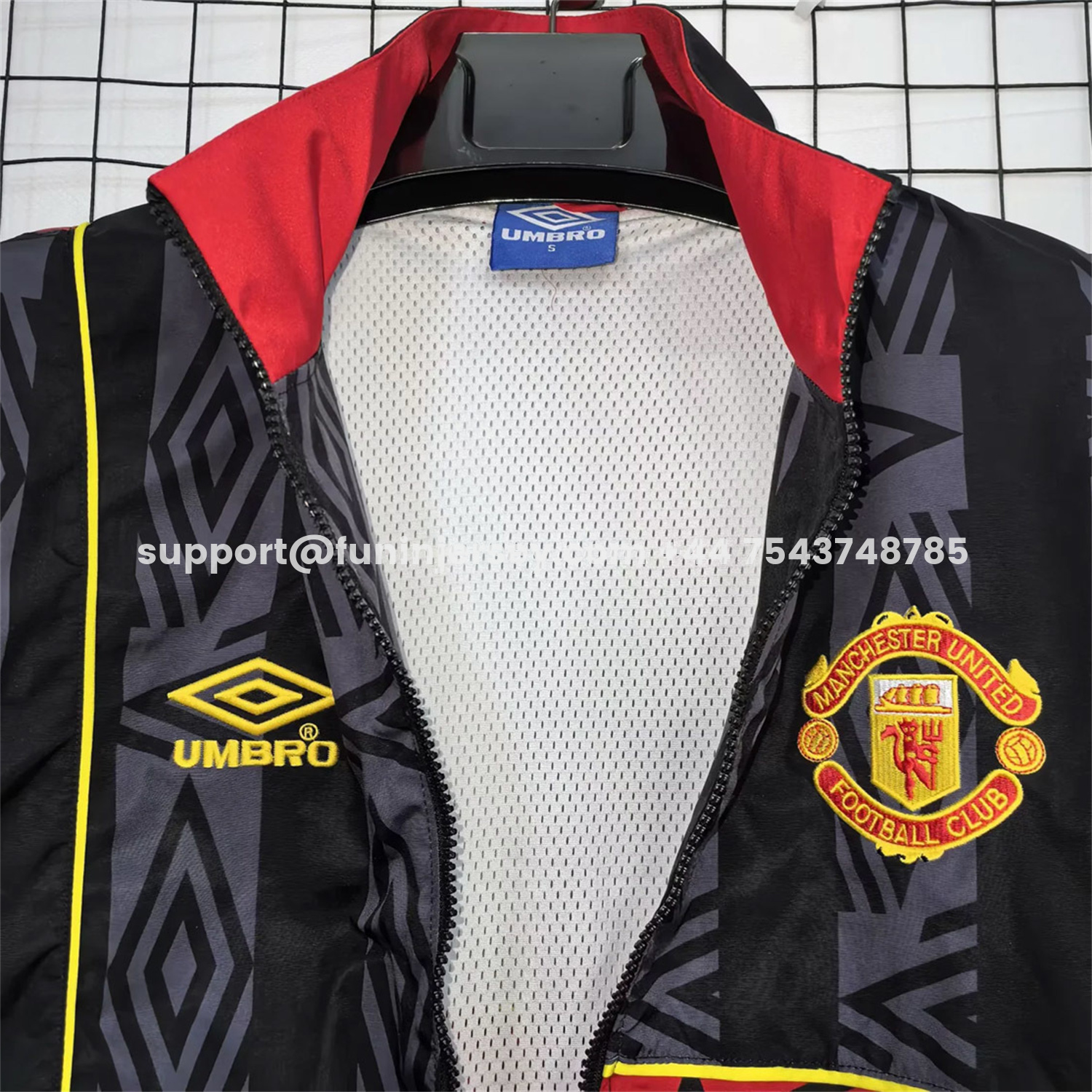Funinjersey-Retro Manchester United 1993-95 Black Windbreaker Jacket