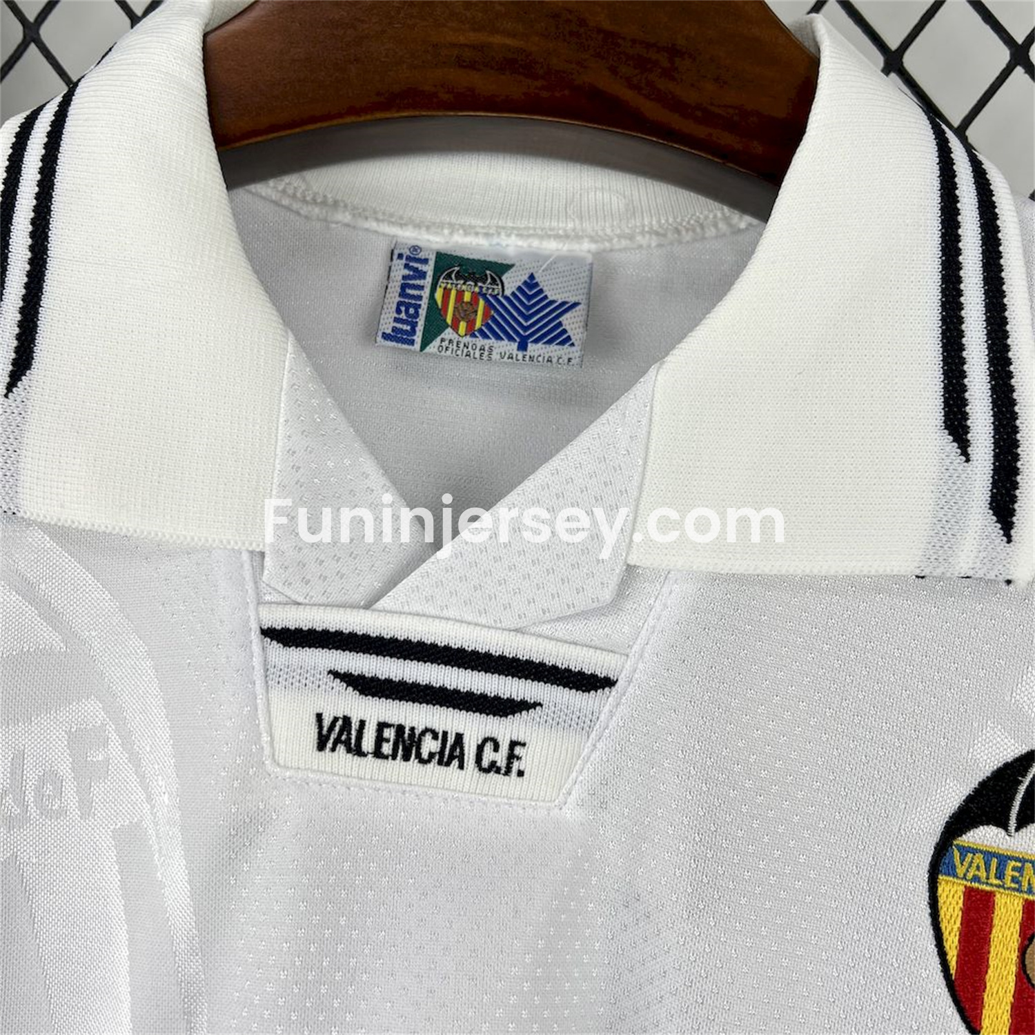 Funinjersey-Retro Valencia 1995-96 Home Jersey