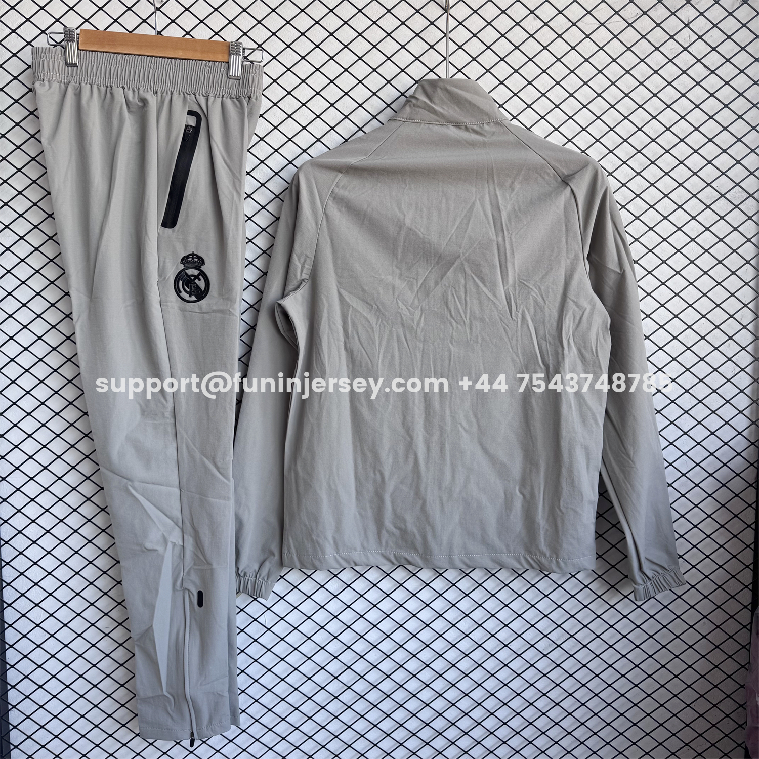 Funinjersey-Real Madrid 25-26 Windbreaker Training Set - Pure Grey Top and Pants