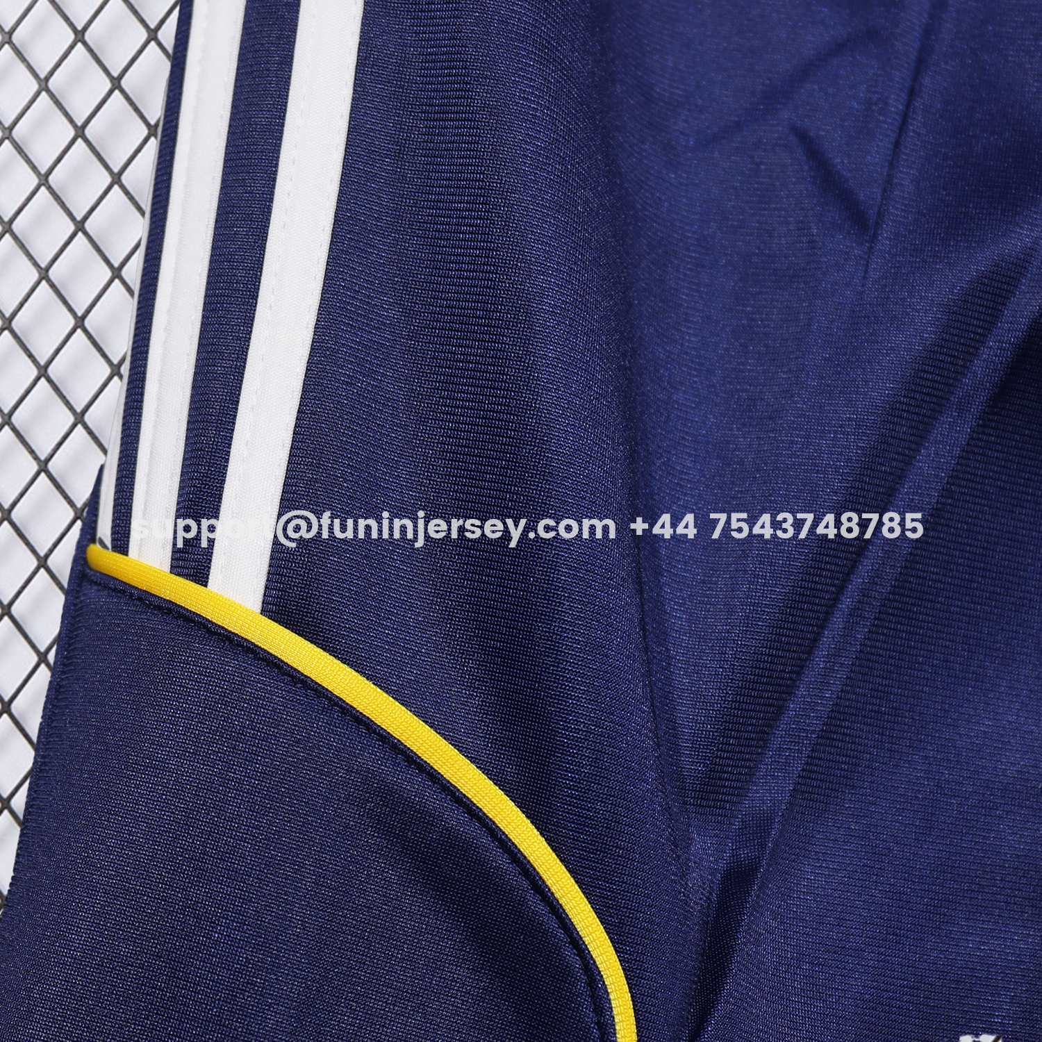 Funinjersey-Real Madrid 25-26 Pure Color Yellow Lines Training Set - Dark Blue Top and Dark Blue Pants