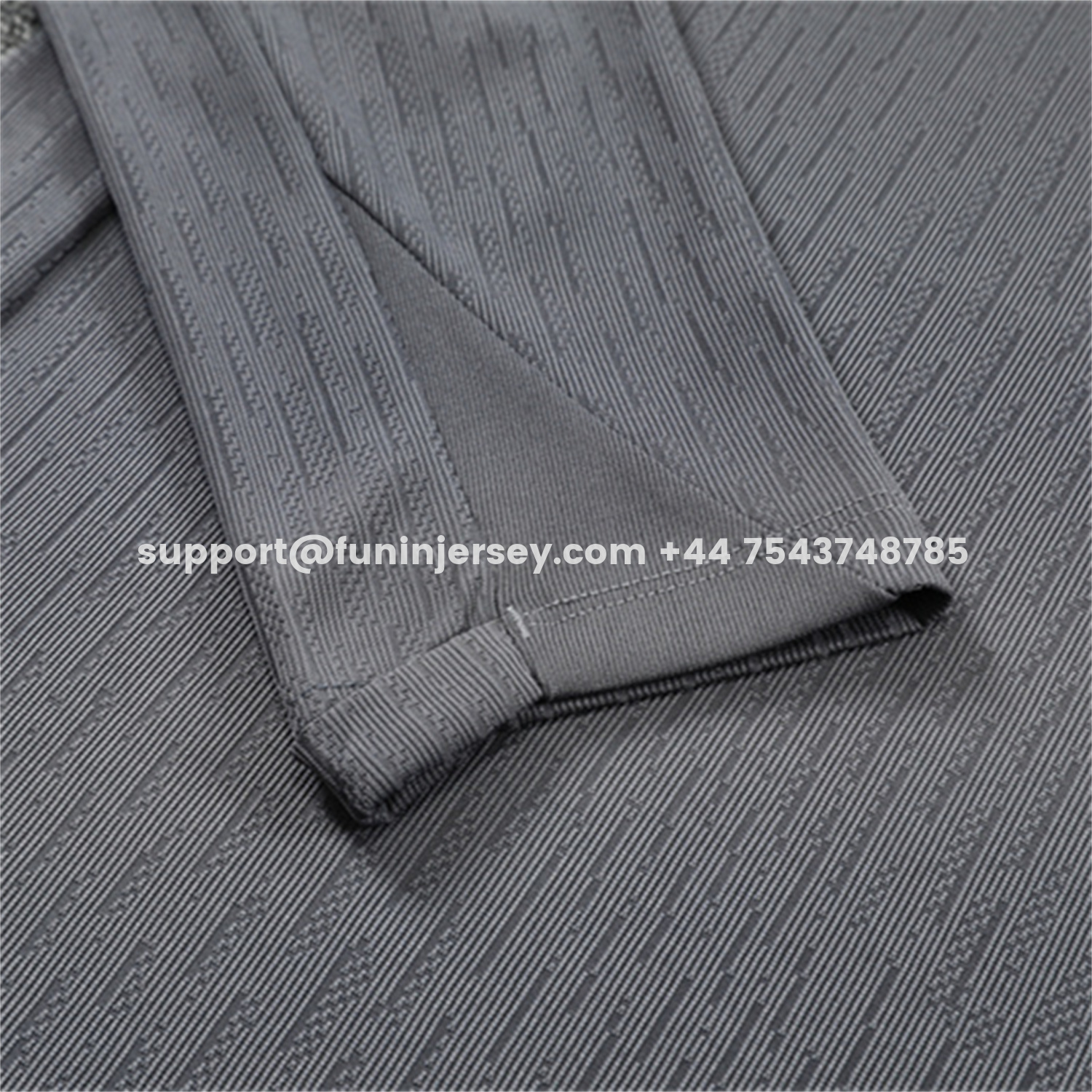 Funinjersey-Barcelona 25-26 Kids Long Sleeve Training Set - Grey Top & Black Pants