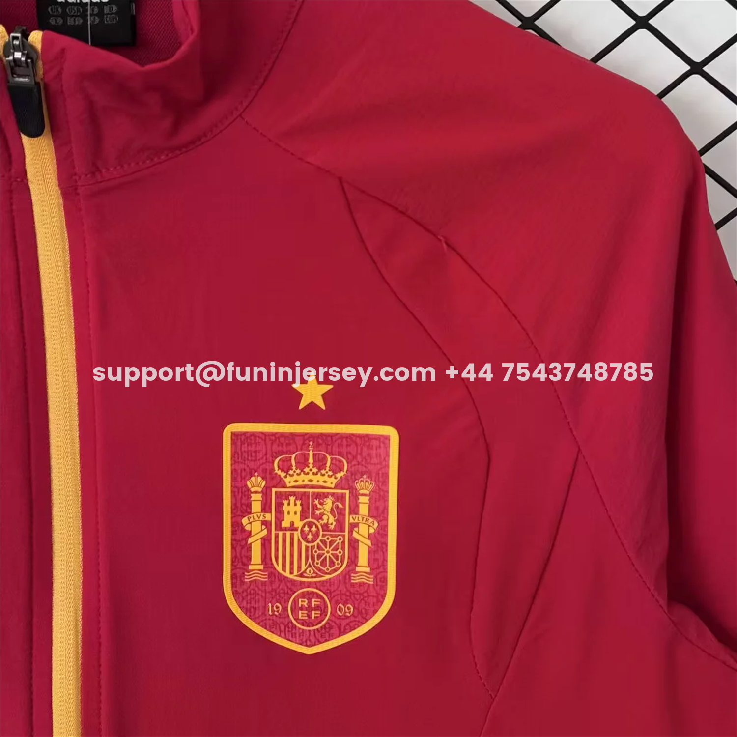 Funinjersey-Spain 2026 Windbreaker Training Set - Red Top and Black Pants