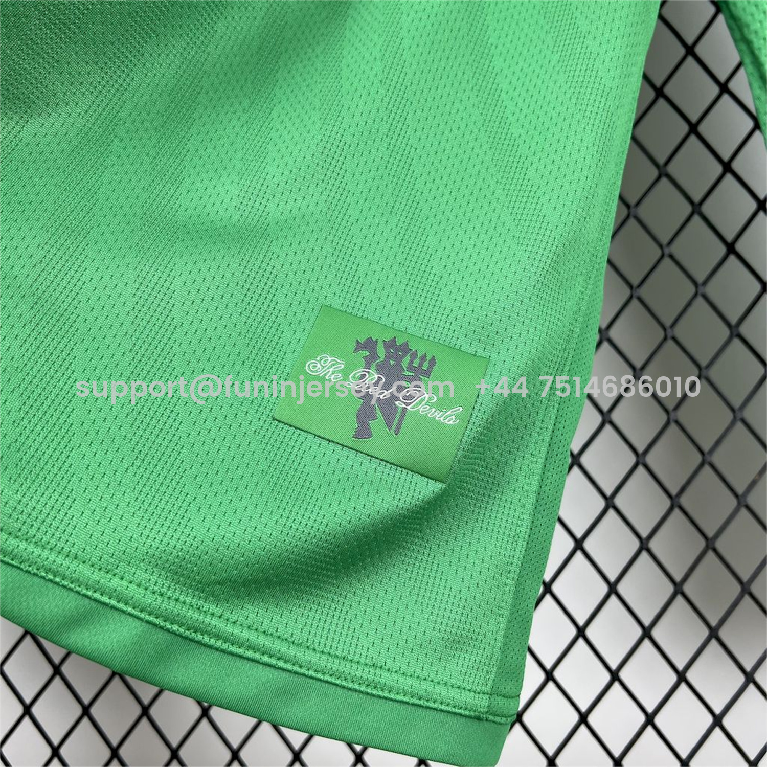 Funinjersey-Retro Manchester United 2007-08 Green Goalkeeper Long Sleeves Jersey