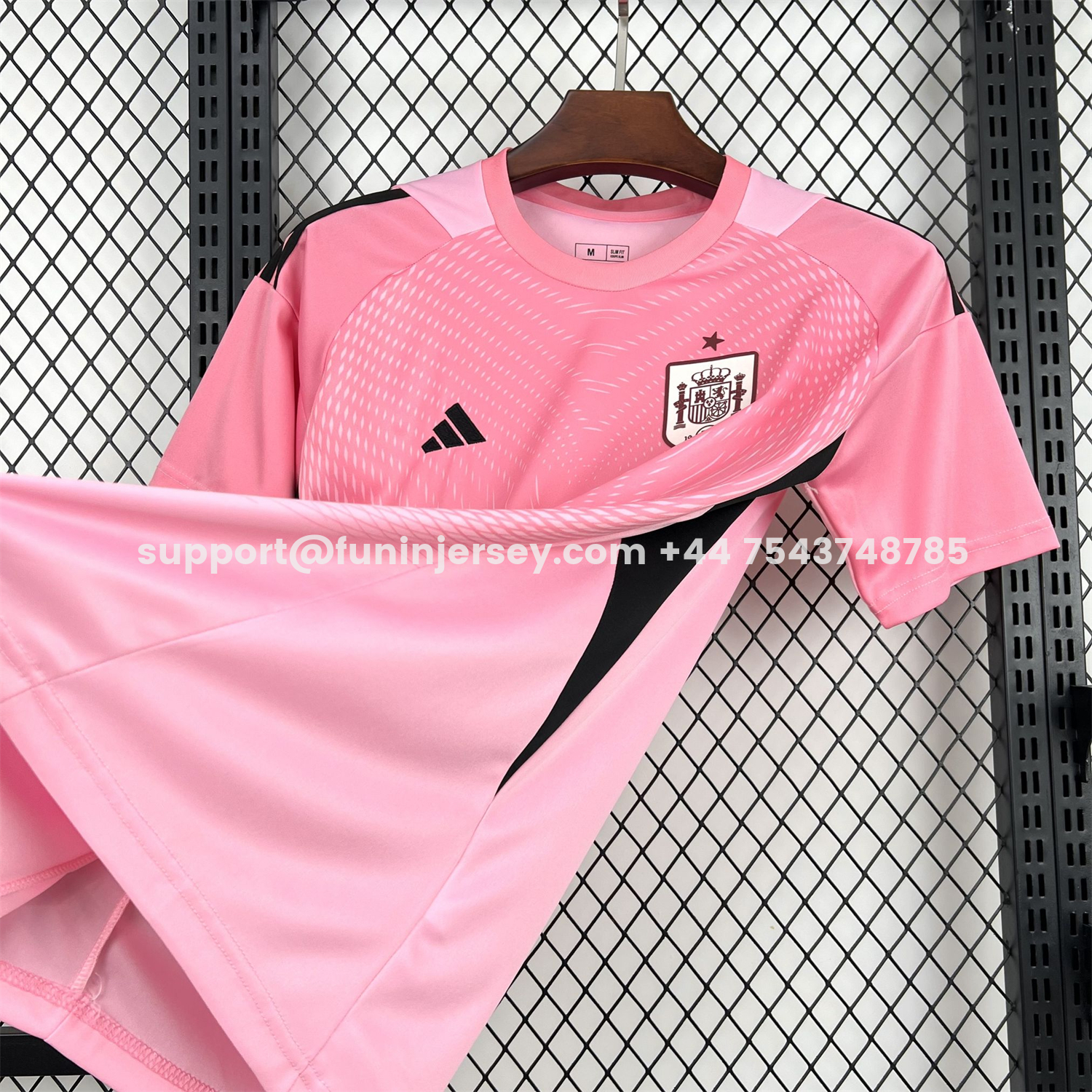 Funinjersey-Spain 2026 Soft Pink Goalkeeper Jersey - Fans Version