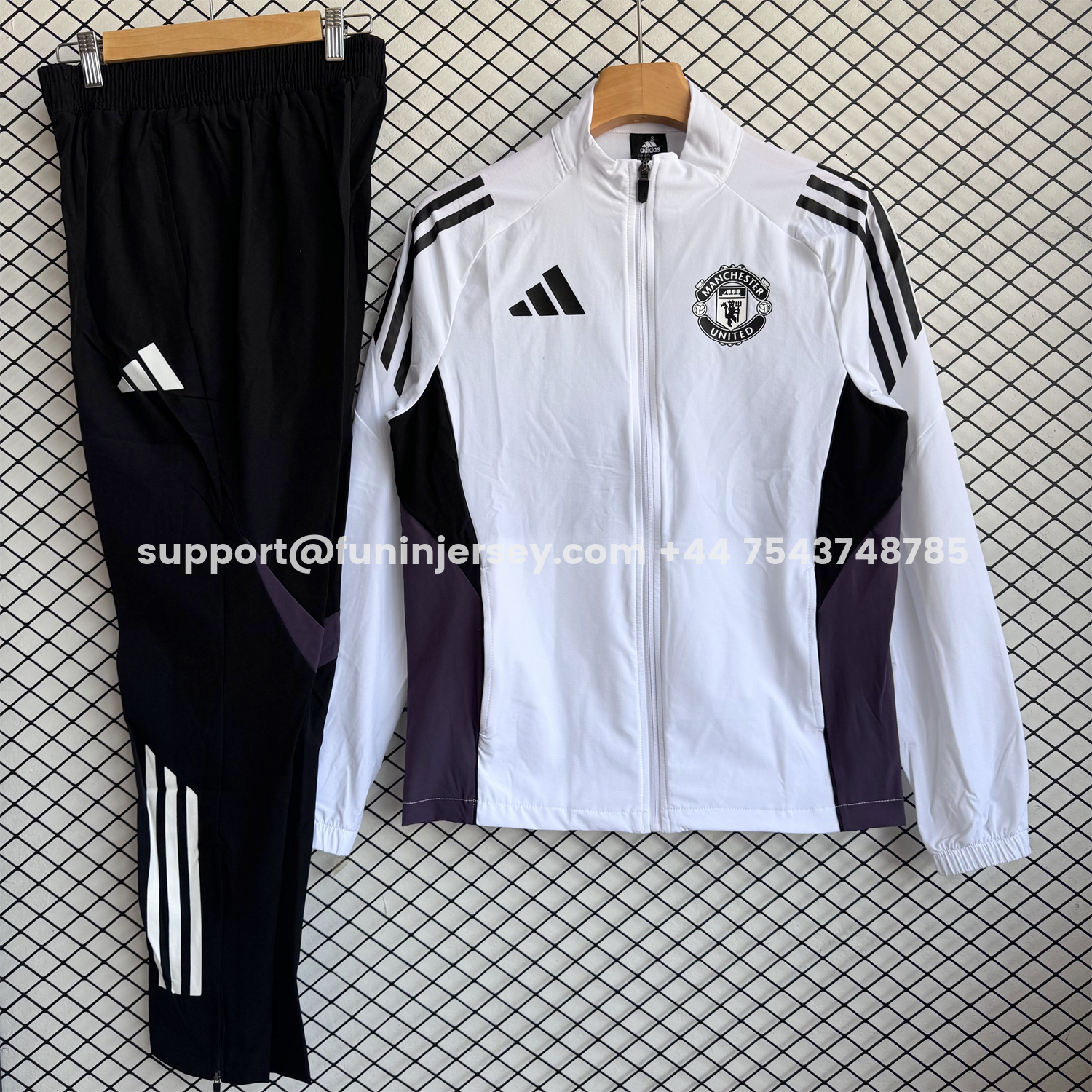 Funinjersey-Manchester United 25-26 Windbreaker Training Set - White Top and Black Pants