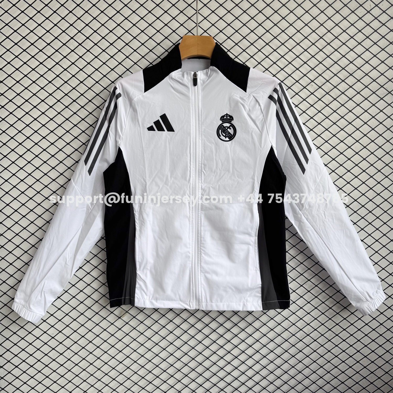 Funinjersey-Real Madrid 25-26 Windbreaker Training Set - White With Black Top and Black Pants