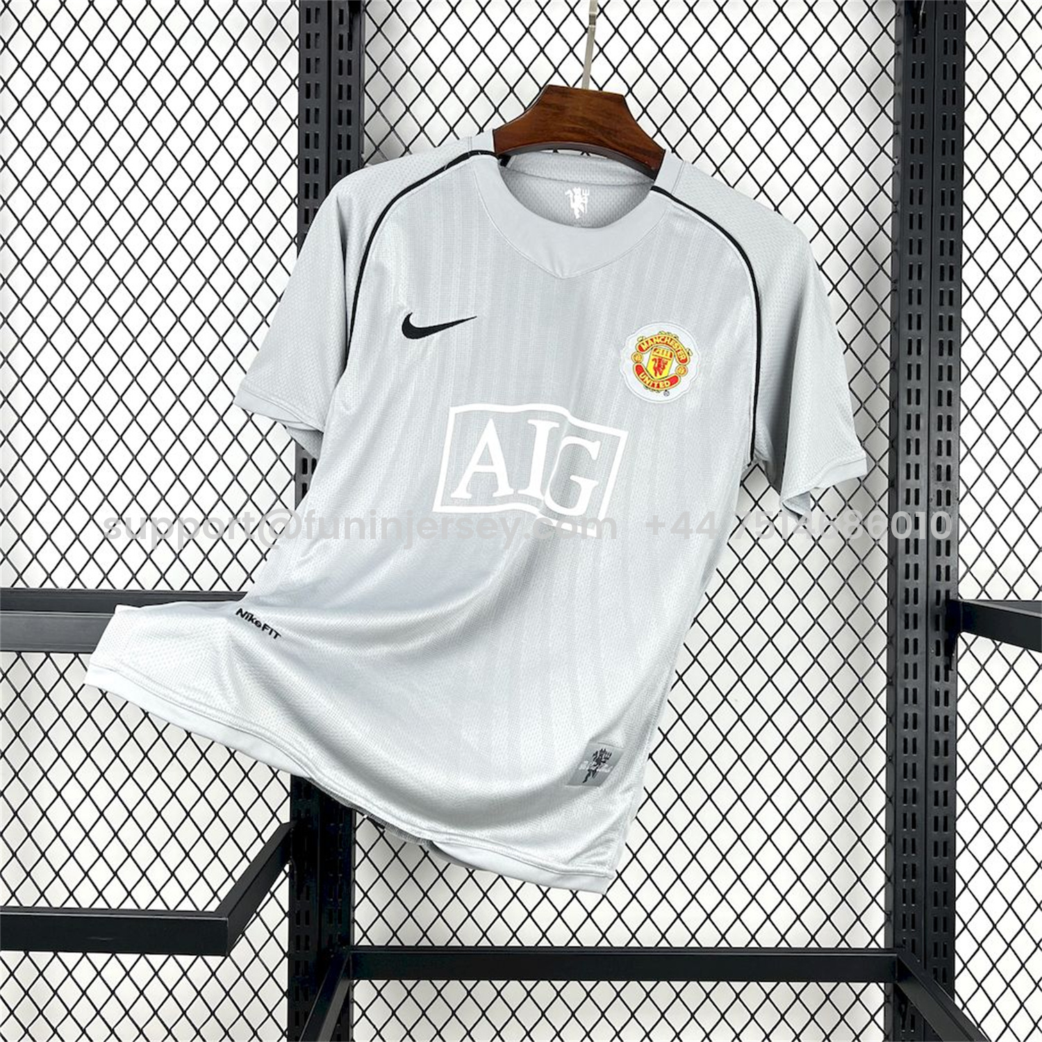 Funinjersey-Retro Manchester United 2007-08 Grey Goalkeeper Jersey
