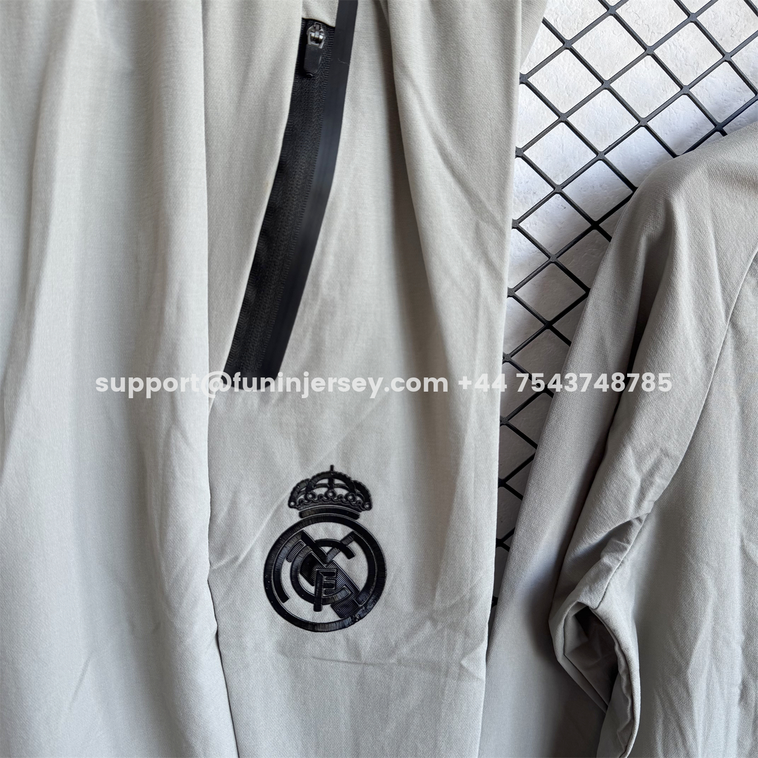 Funinjersey-Real Madrid 25-26 Windbreaker Training Set - Pure Grey Top and Pants