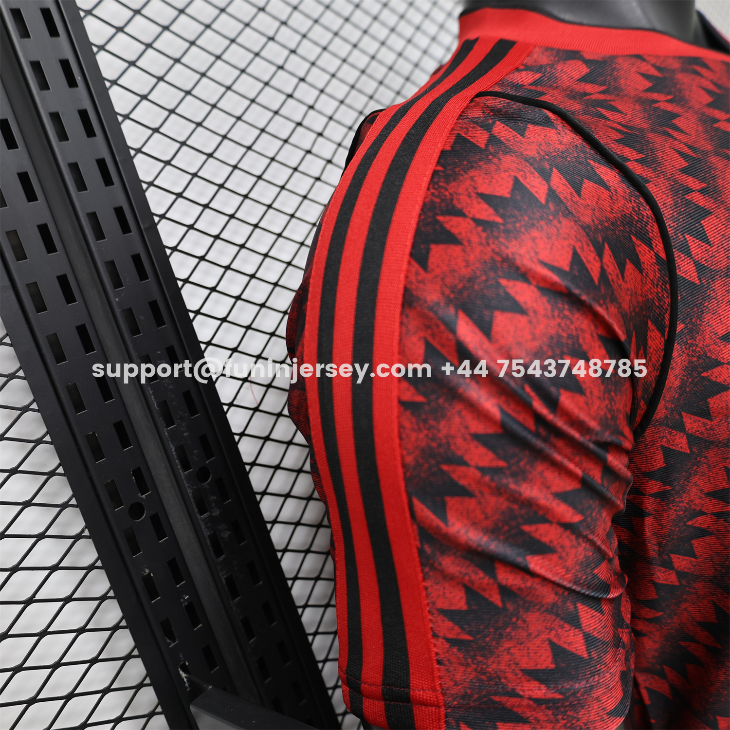 Funinjersey-Manchester United 26-27 Terrace Icon Retro Casual Style Red Jersey - Player Version