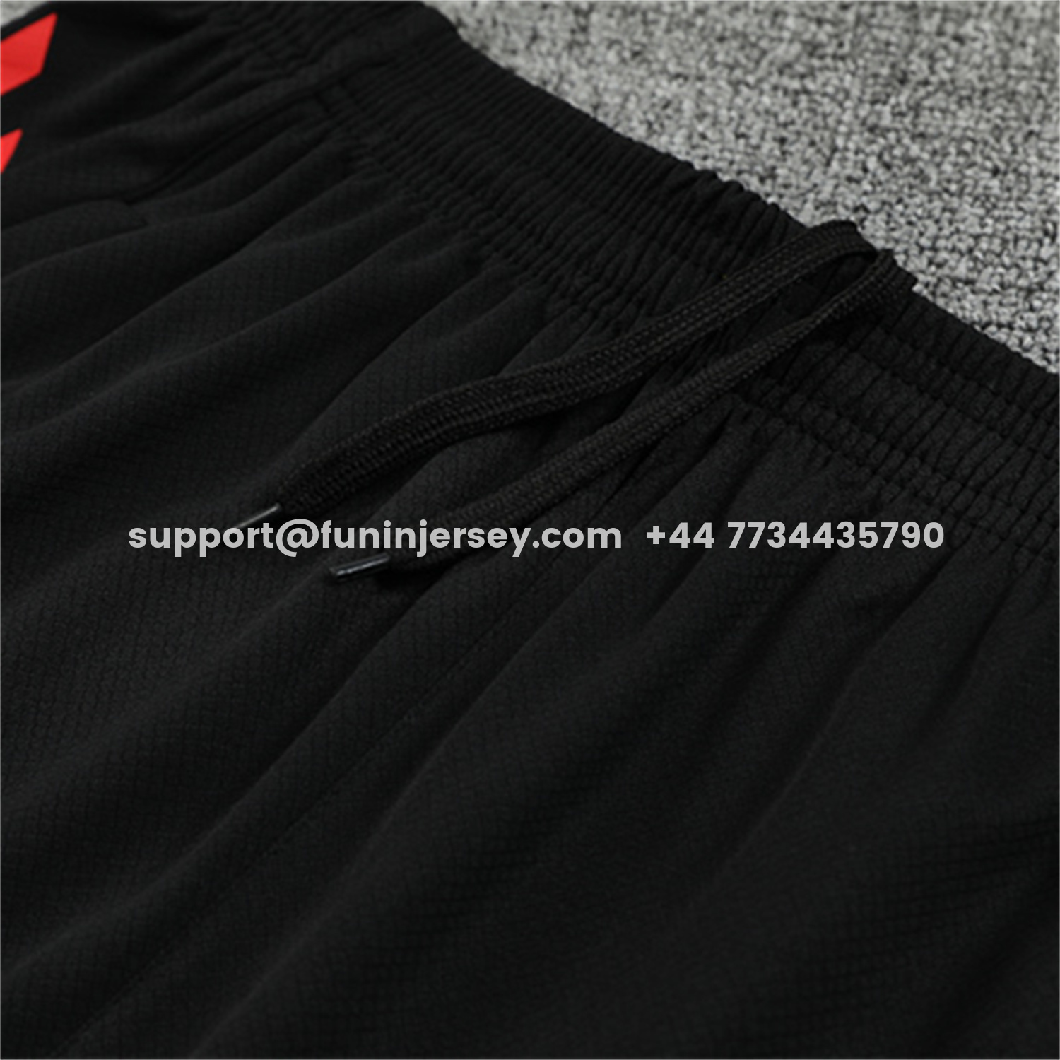 Funinjersey-Liver.pool 25-26 Kids Short-Sleeve Training Set - Red Top & Black Shorts