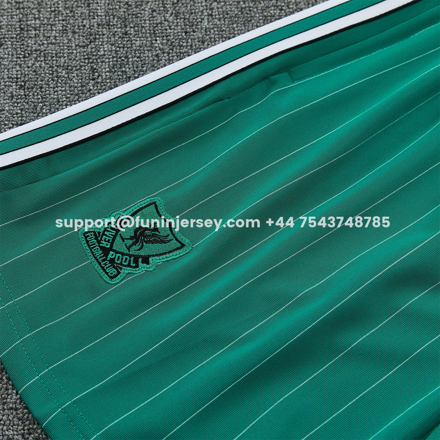 Funinjersey-Liver.pool 25-26 Retro Style Short-Sleeve Training Set - Green With White Stripes Top & Pants