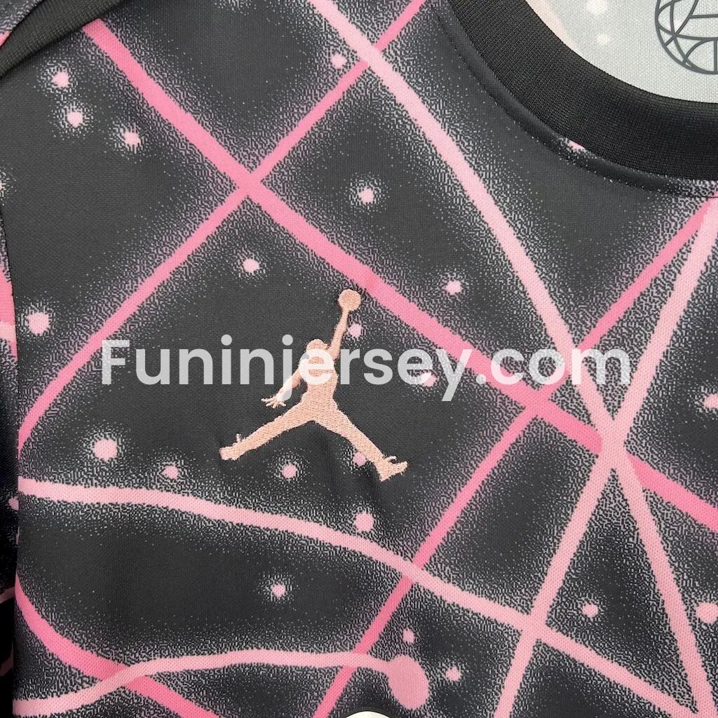 Funinjersey-Paris Saint-Germain PSG 25-26 Pink Lines Black Pre-Match Training Jersey - Fans Version