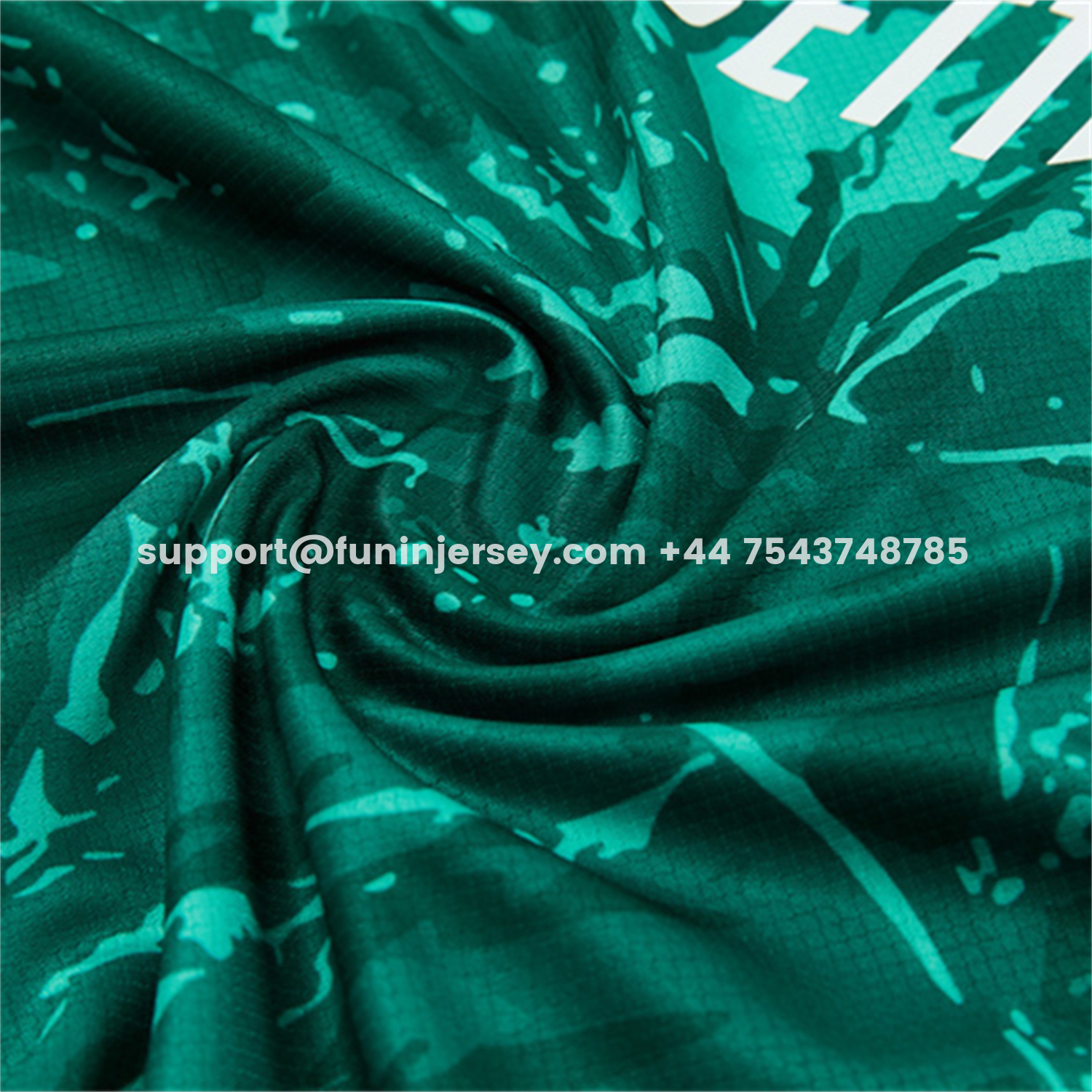 Funinjersey-Real Madrid 26-27 Short-Sleeve Training Set - Green Camouflage Top & Green Shorts