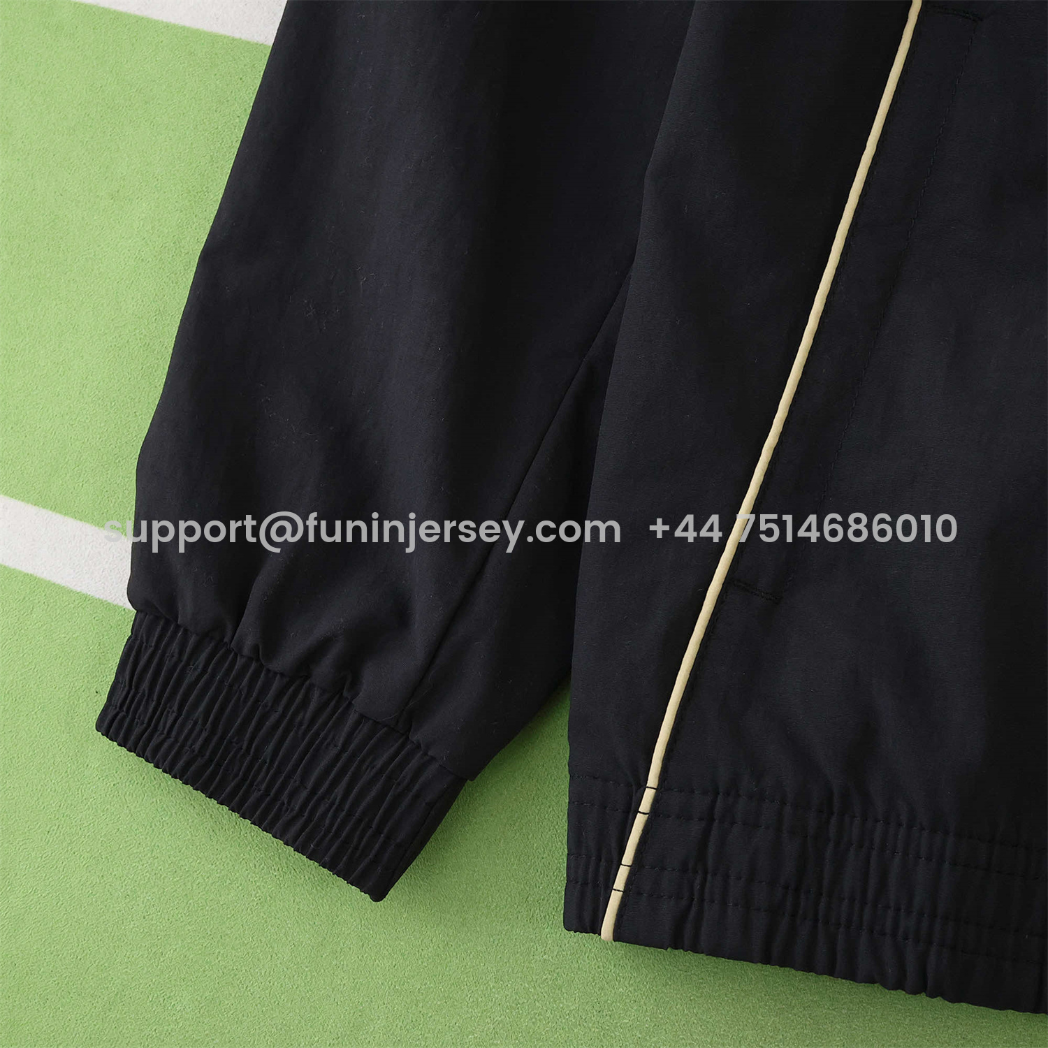 Funinjersey-Liver.pool 25-26 Throwback Windbreaker Jacket - Black