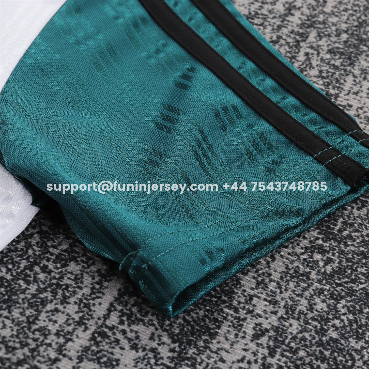 Funinjersey-Retro Liver.pool 1995-96 Away White And Green Kids Kit