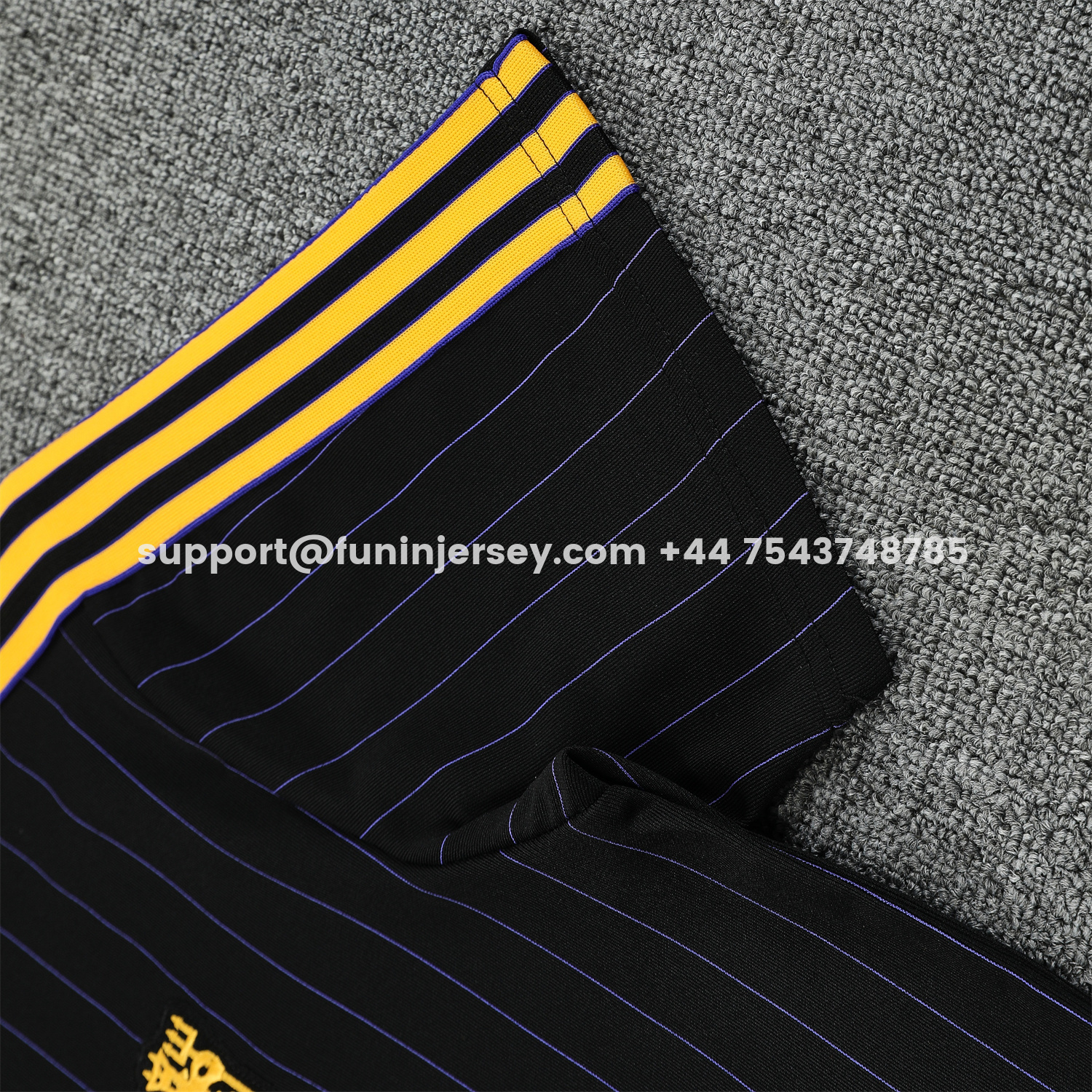 Funinjersey-Manchester United 25-26 Trefoil Travel Short-Sleeve Training Set - Black Top & Black Shorts