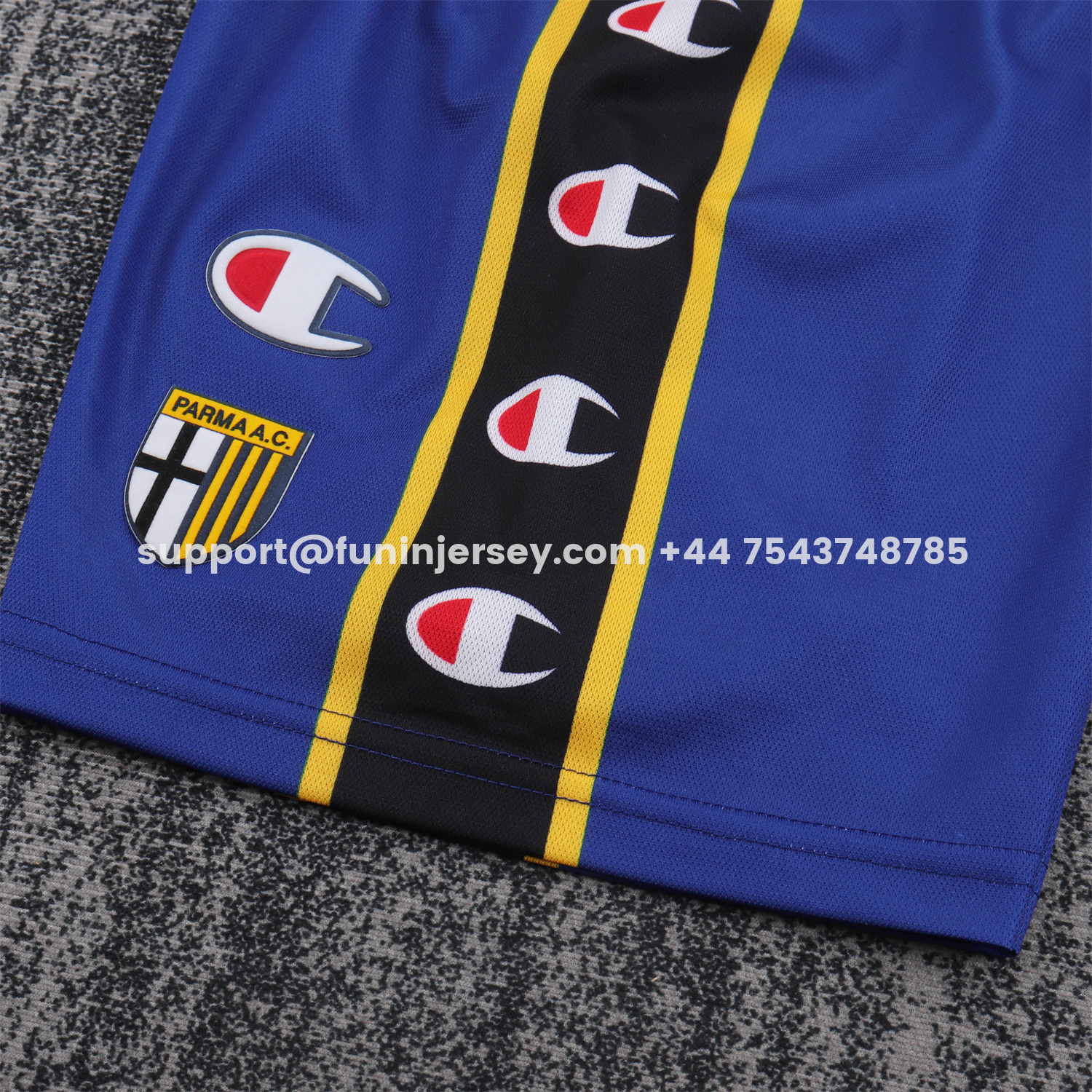 Funinjersey-Retro Parma 2001-02 Home Kids Kit