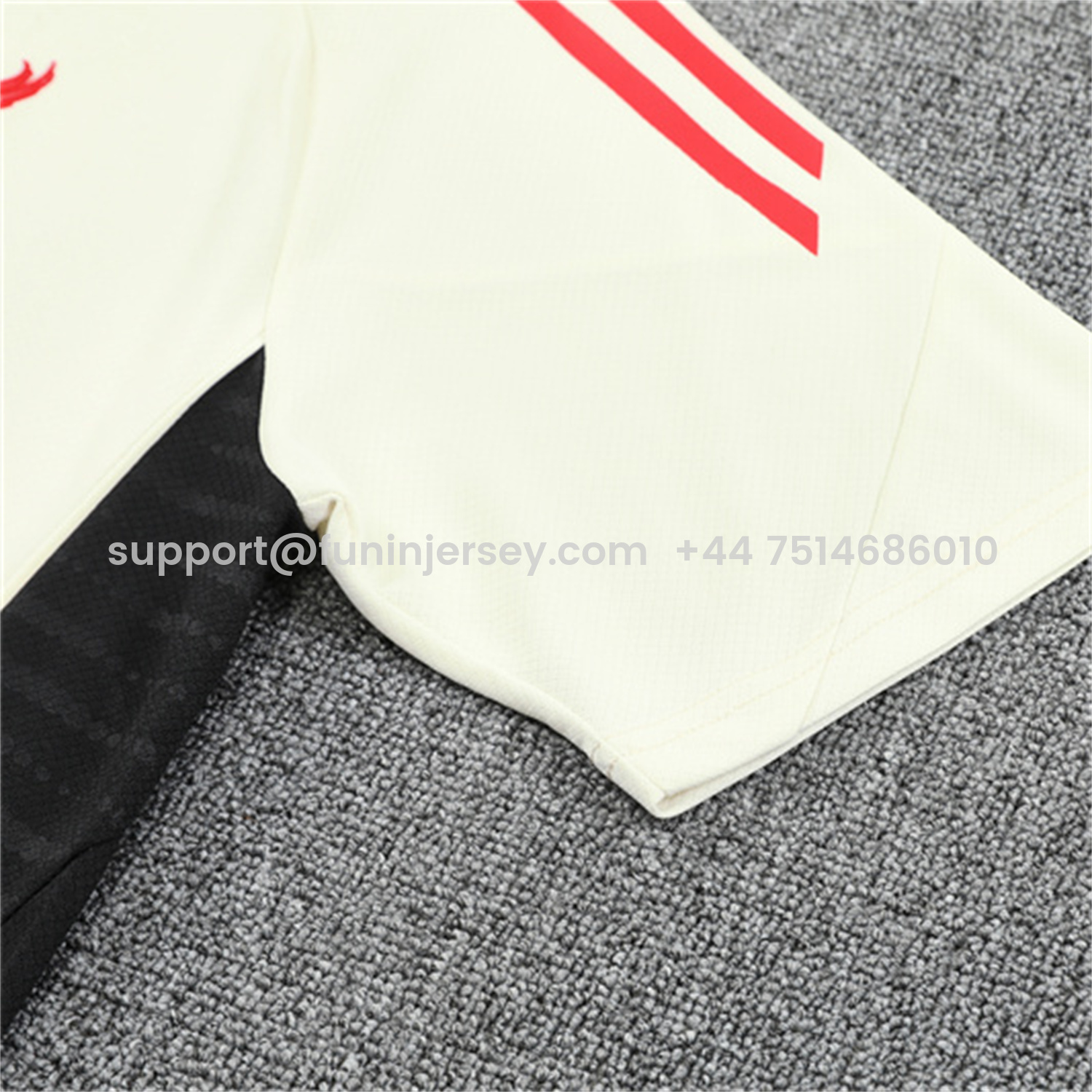 Funinjersey-Liver.pool 25-26 Short-Sleeve Training Set Off White Top & Black Shorts