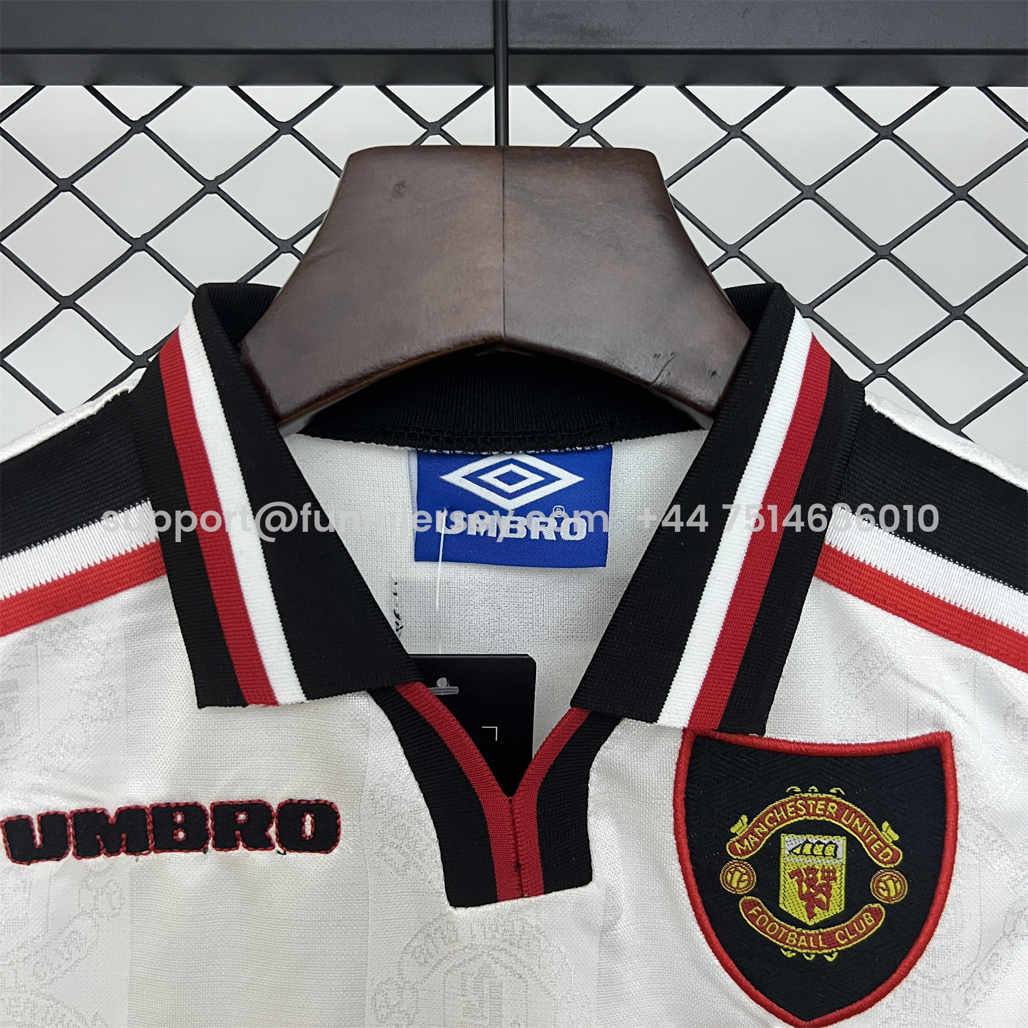 Funinjersey-Retro Manchester United 1997-98 Away Kids Kit