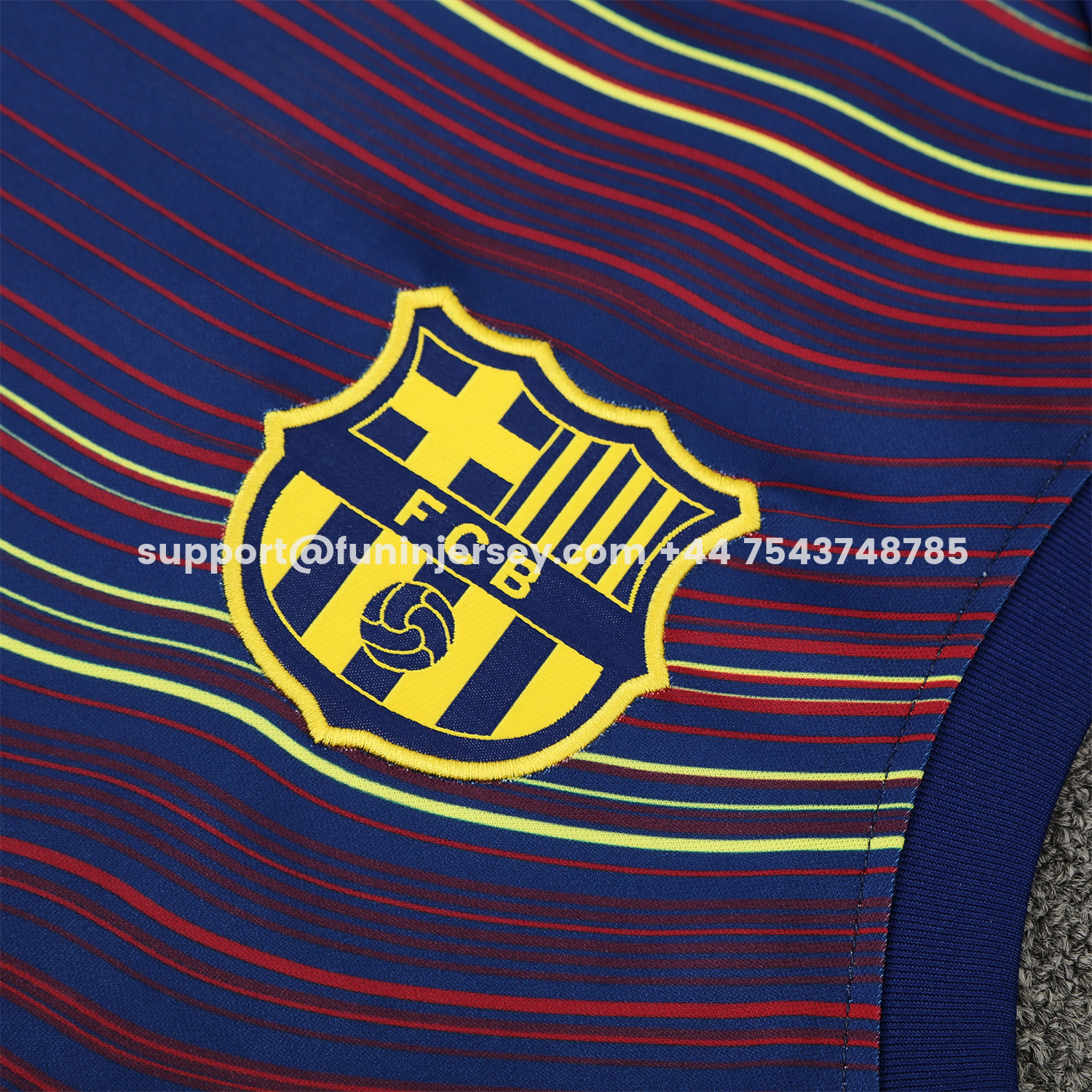 Funinjersey-Barcelona 25-26 Short-Sleeve Training Set - Colors Top & Dark Blue With Pink Accents Pants
