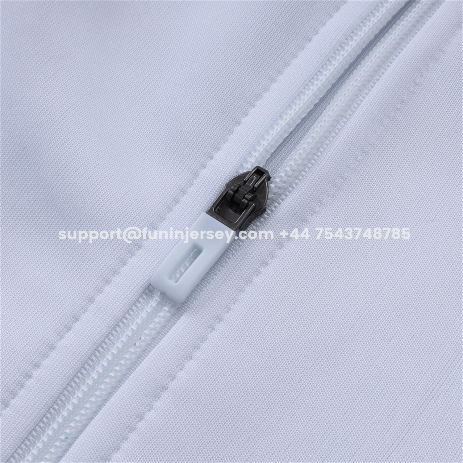 Funinjersey-Real Madrid 25-26 Unsponsored Long Sleeve Training Set - White Top & Black Pants