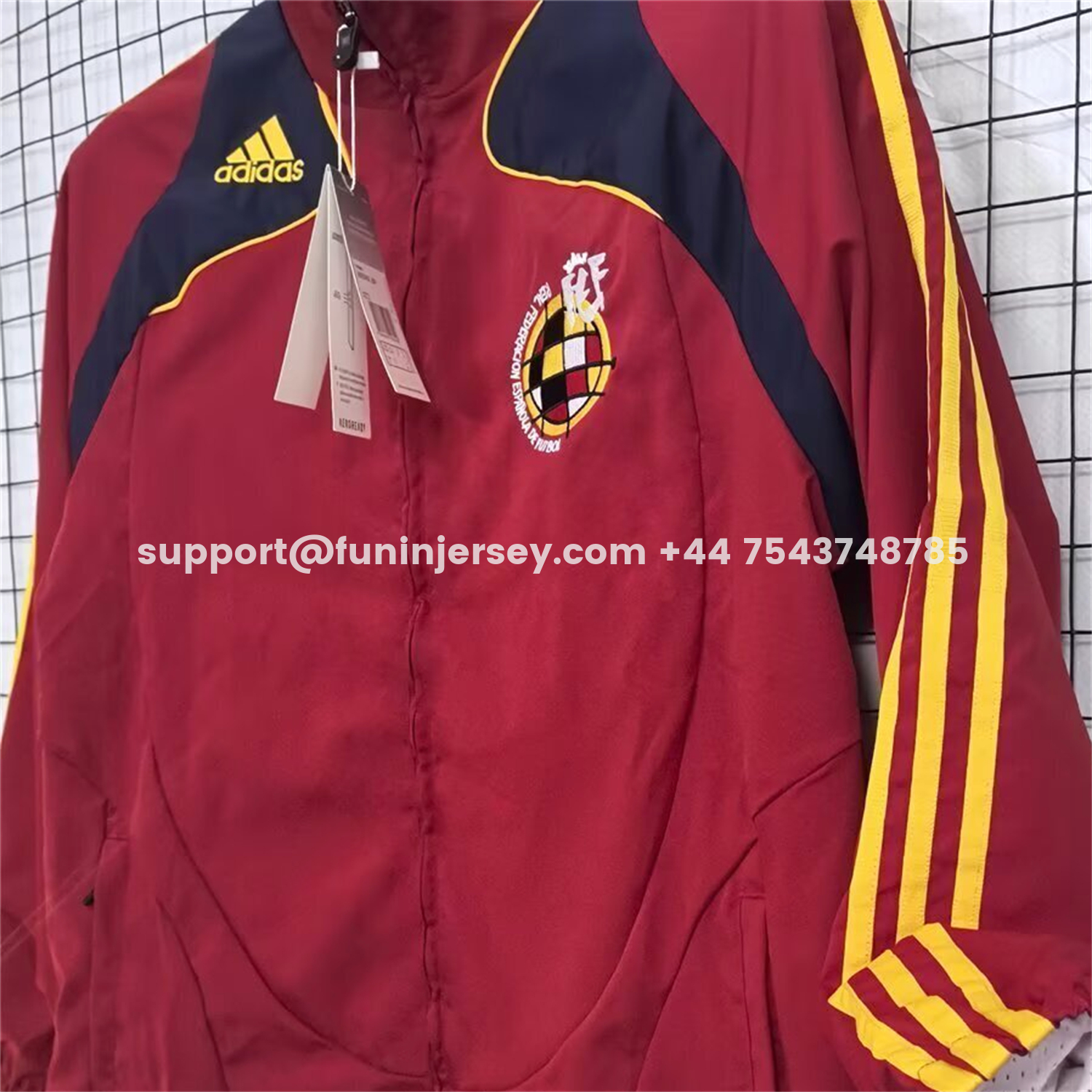 Funinjersey-Retro Spain 2007 Red Windbreaker