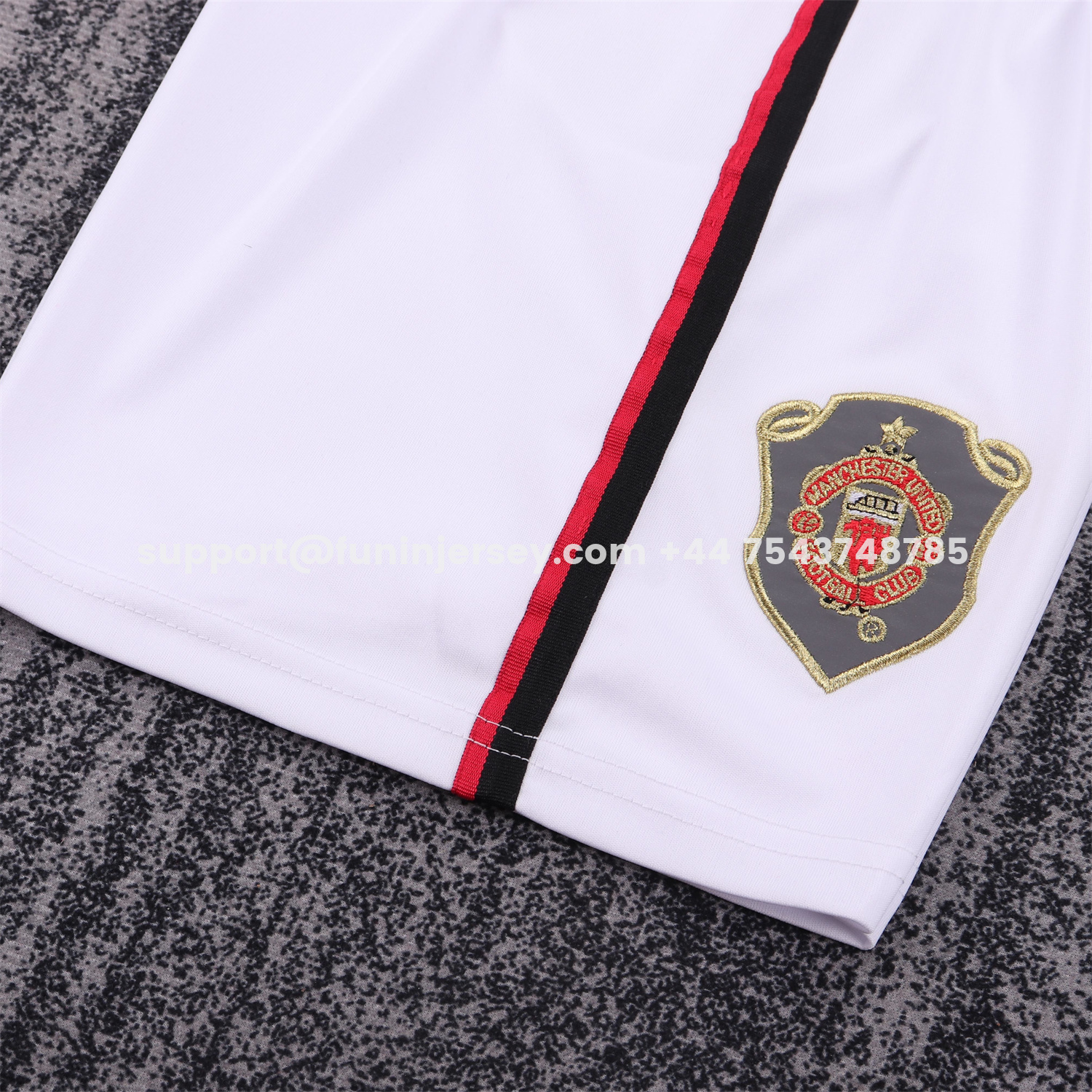 Funinjersey-Retro Manchester United 1999-00 Home Kids Kit