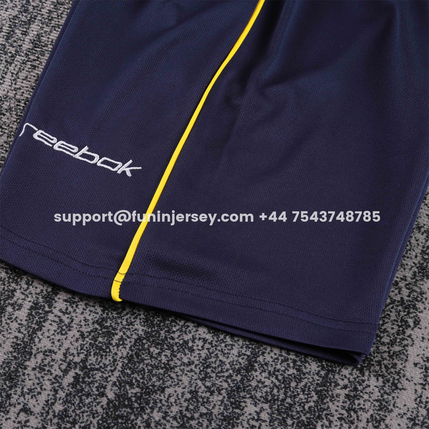 Funinjersey-Retro Liver.pool 2001-02 Away Kids Kit